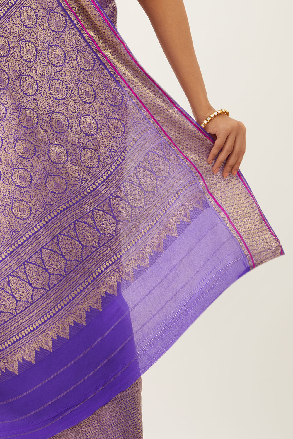 Violet Pure Silk Crepe Woven Saree image number null