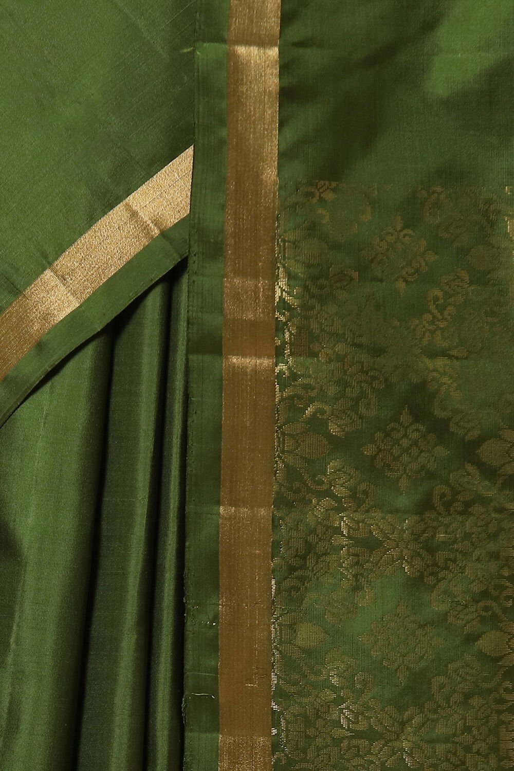 Green Handwoven Pure South Pure Silk Saree image number null