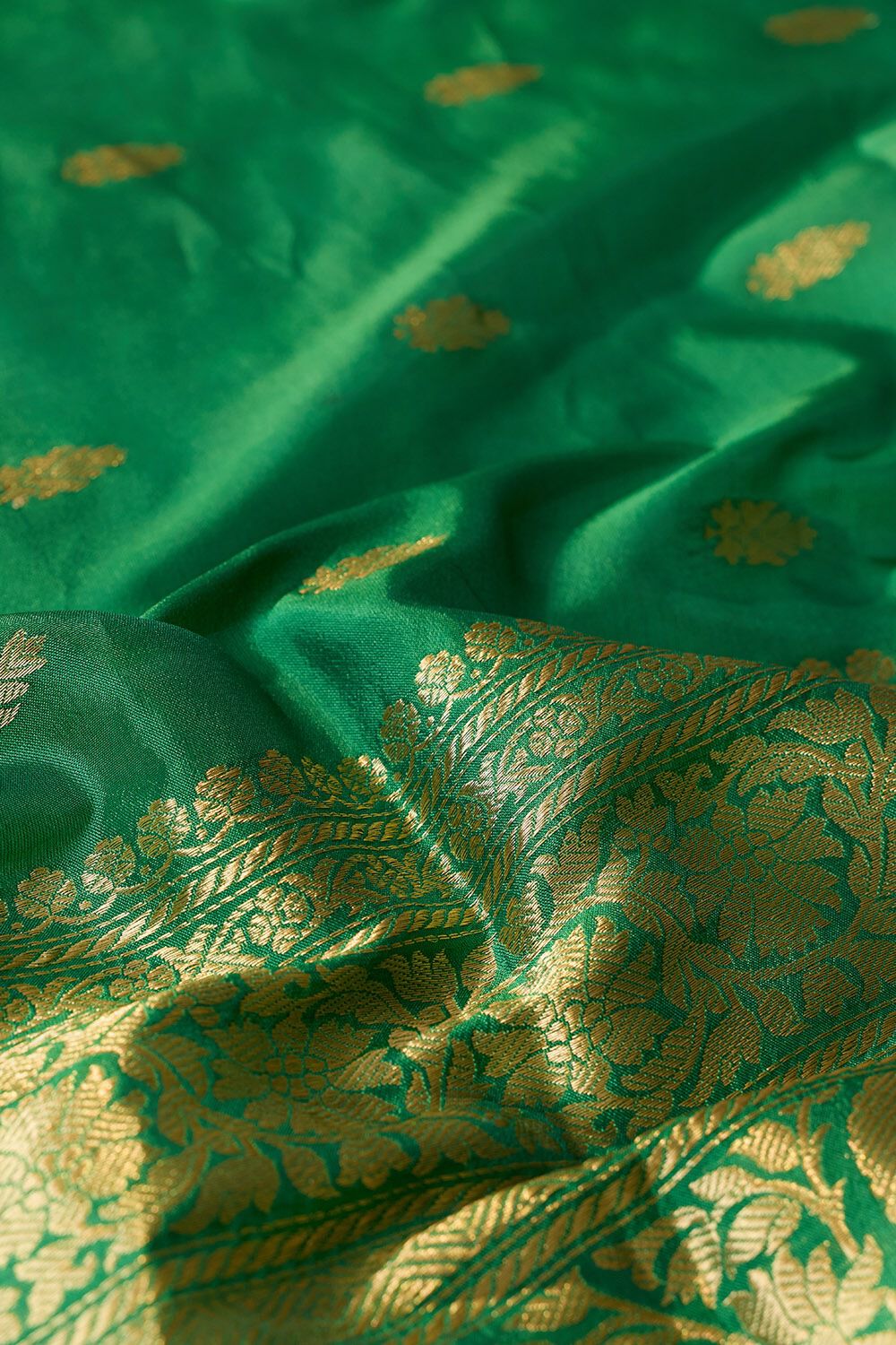 Green Silk Viscose Cutwork Banarasi Inspired Design Saree image number null