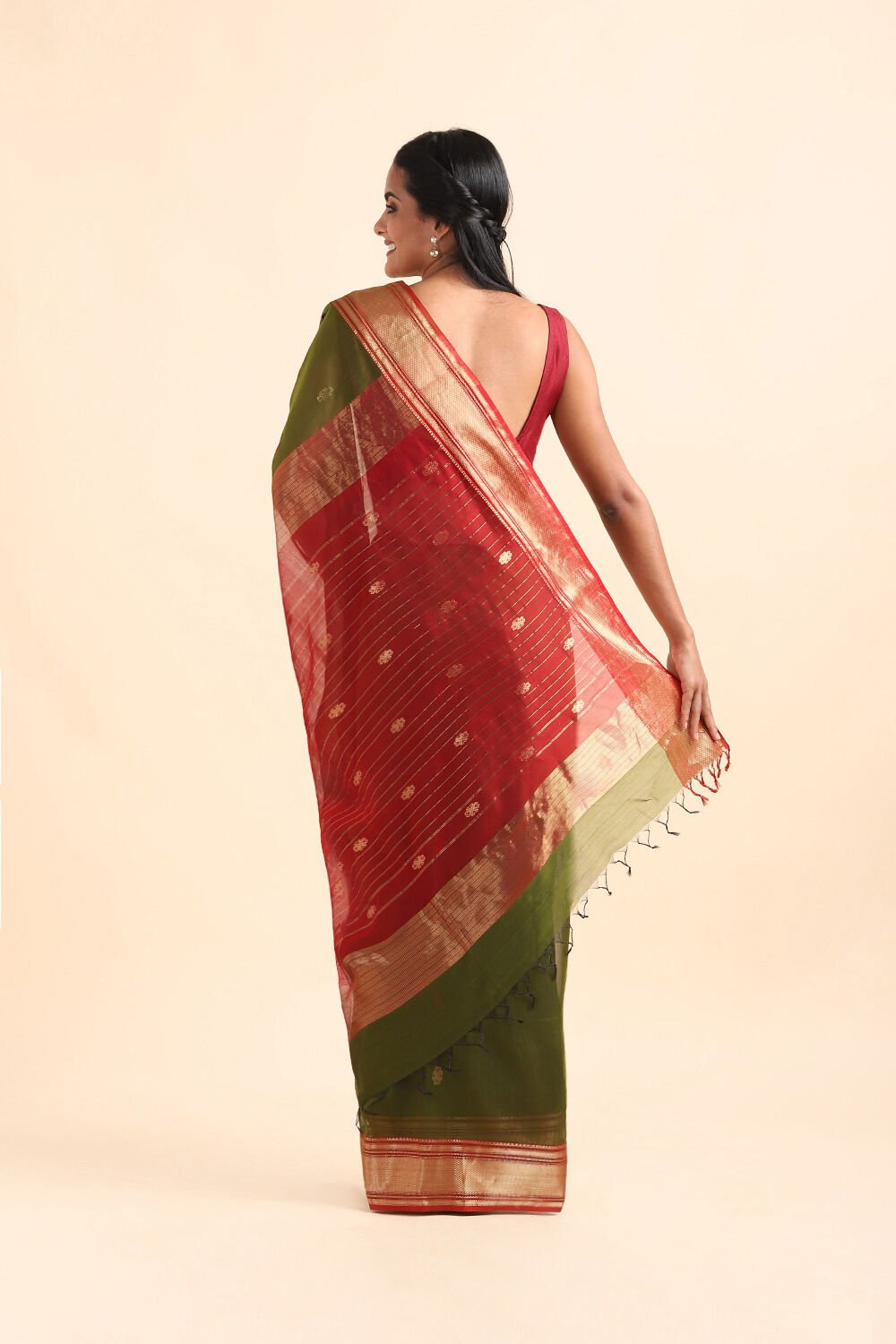 Green Pure Silk Cotton Maheswari Saree image number null