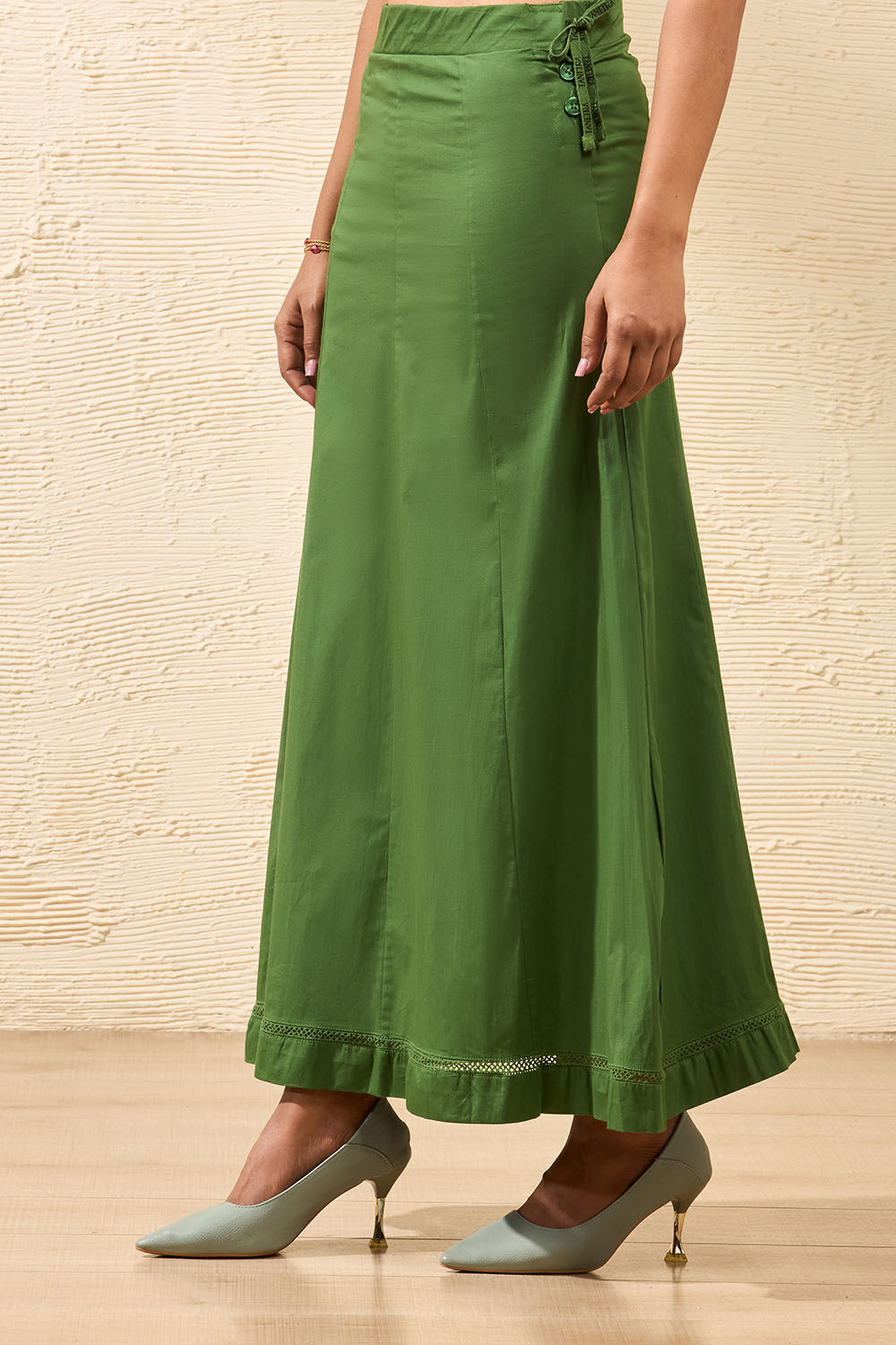 Dark Green Woven Cotton Lycra Inskirt image number null