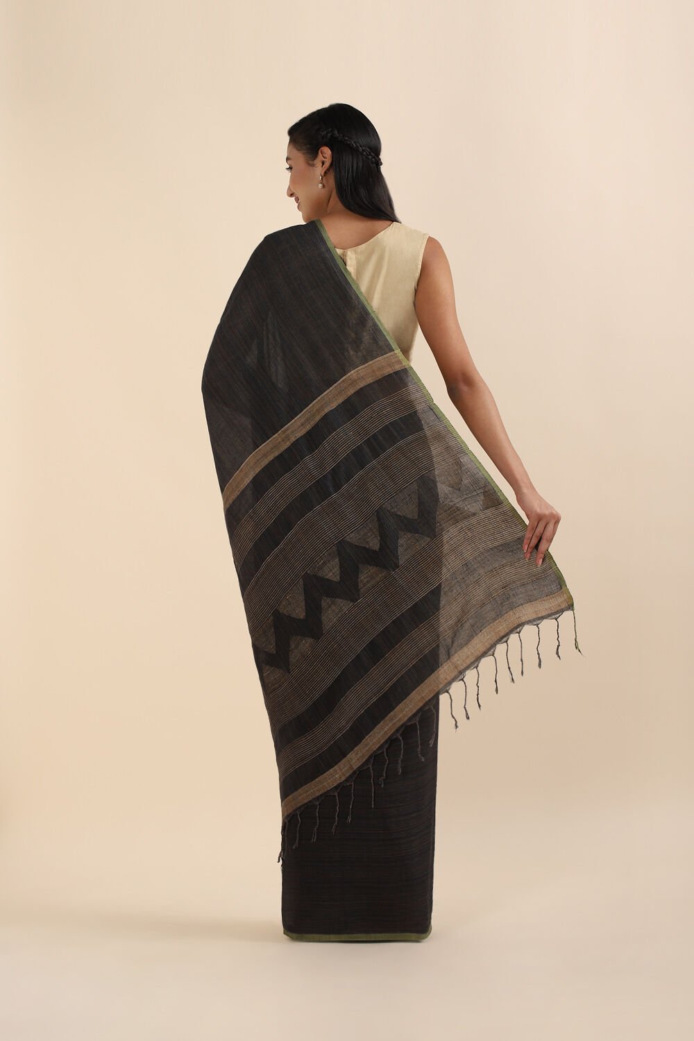 Black Pure Silk Cotton Jamdani Saree image number null