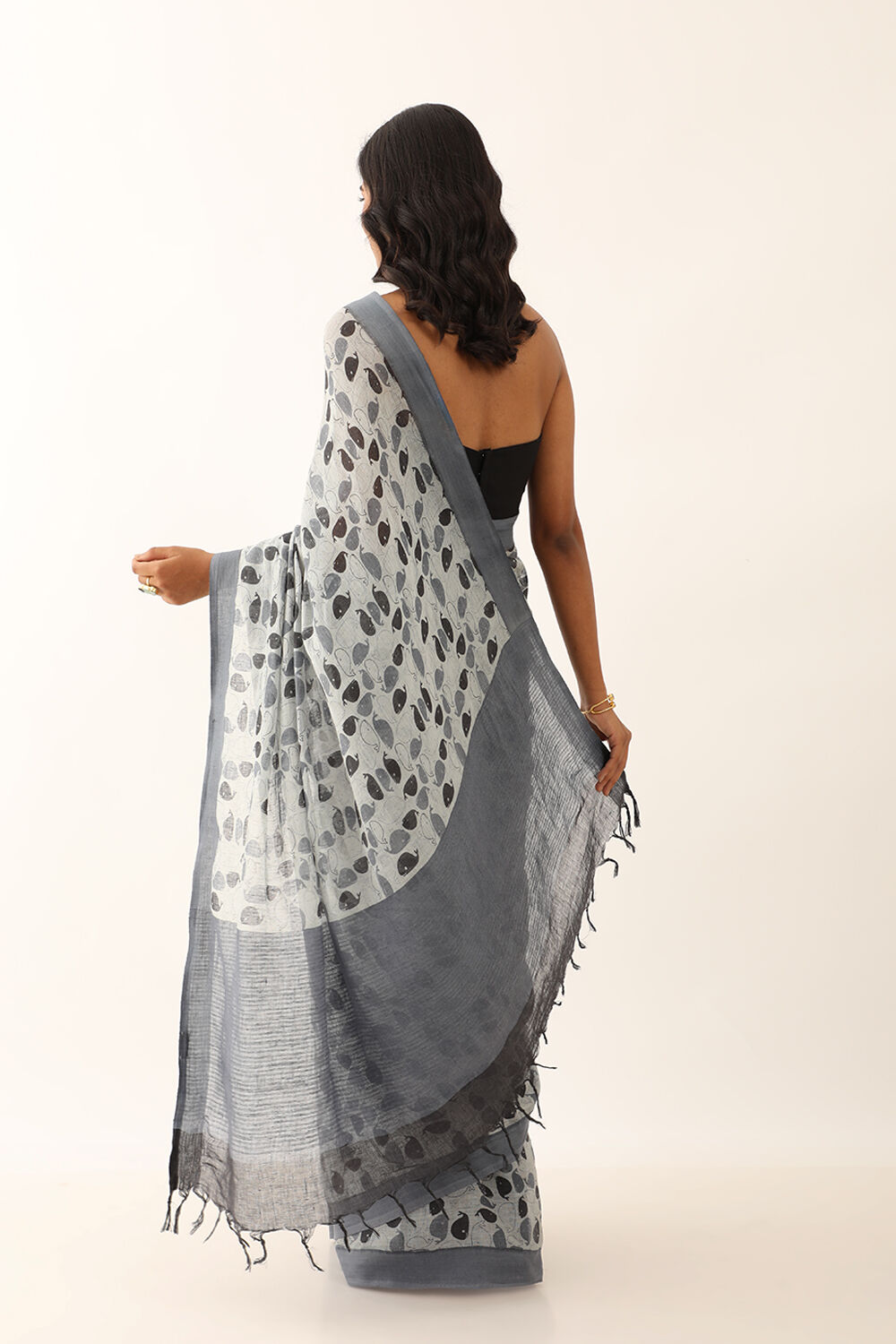 Off White Pure Linen Printed Saree image number null