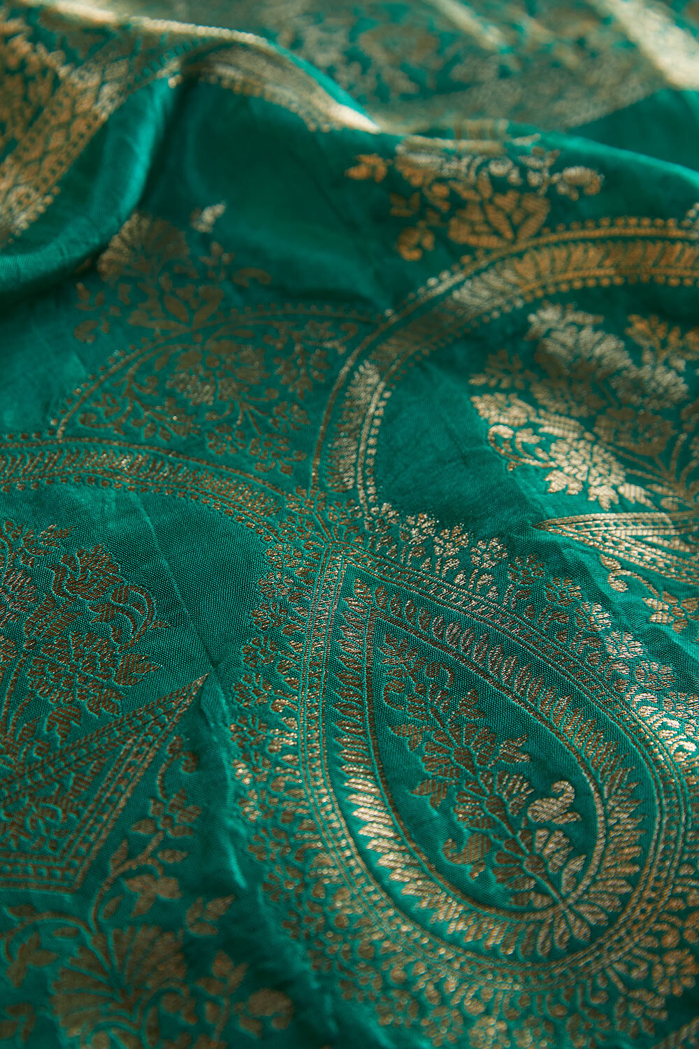 Green Woven Luxe Saree image number null