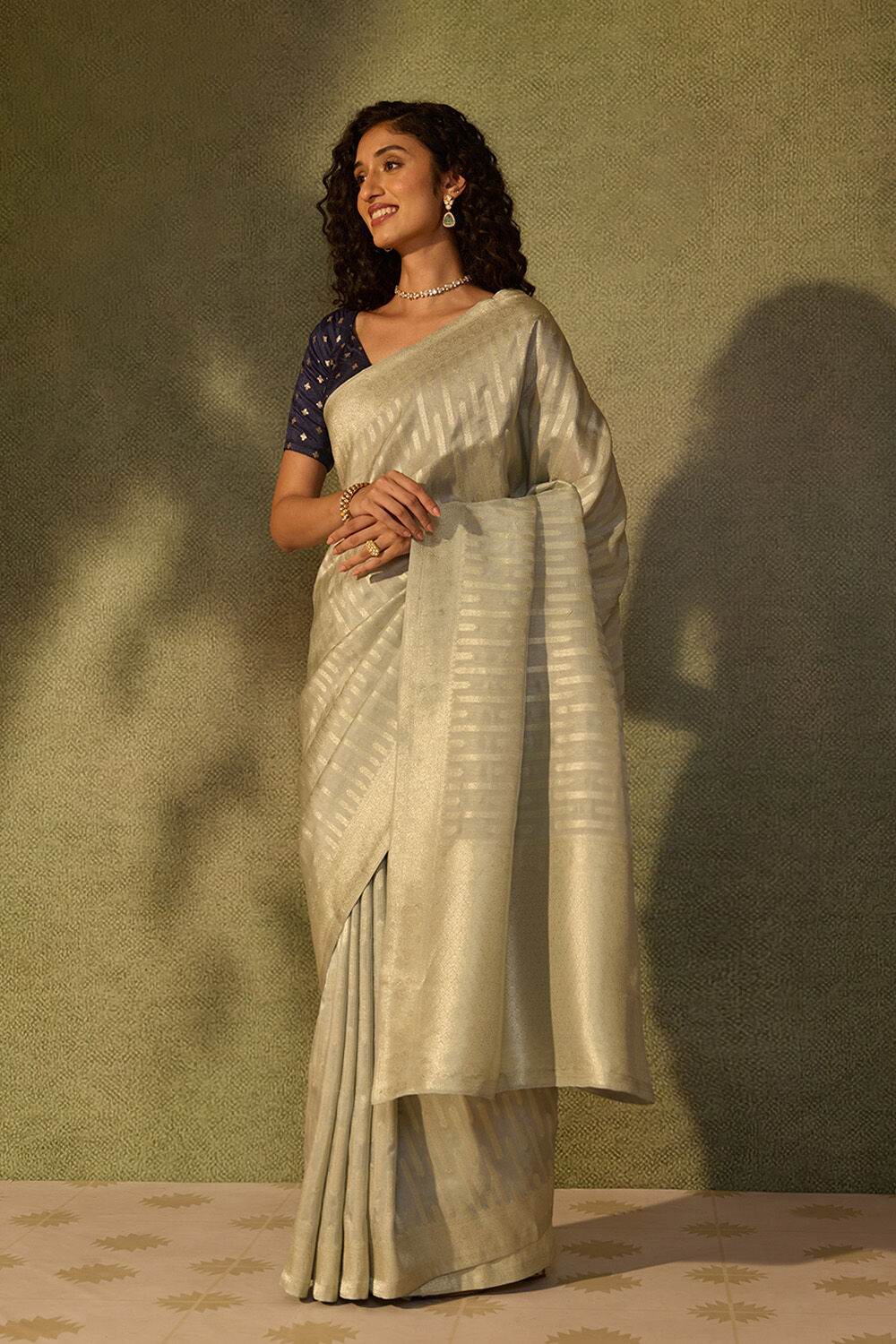 Grey Pure Viscose Woven Saree image number null