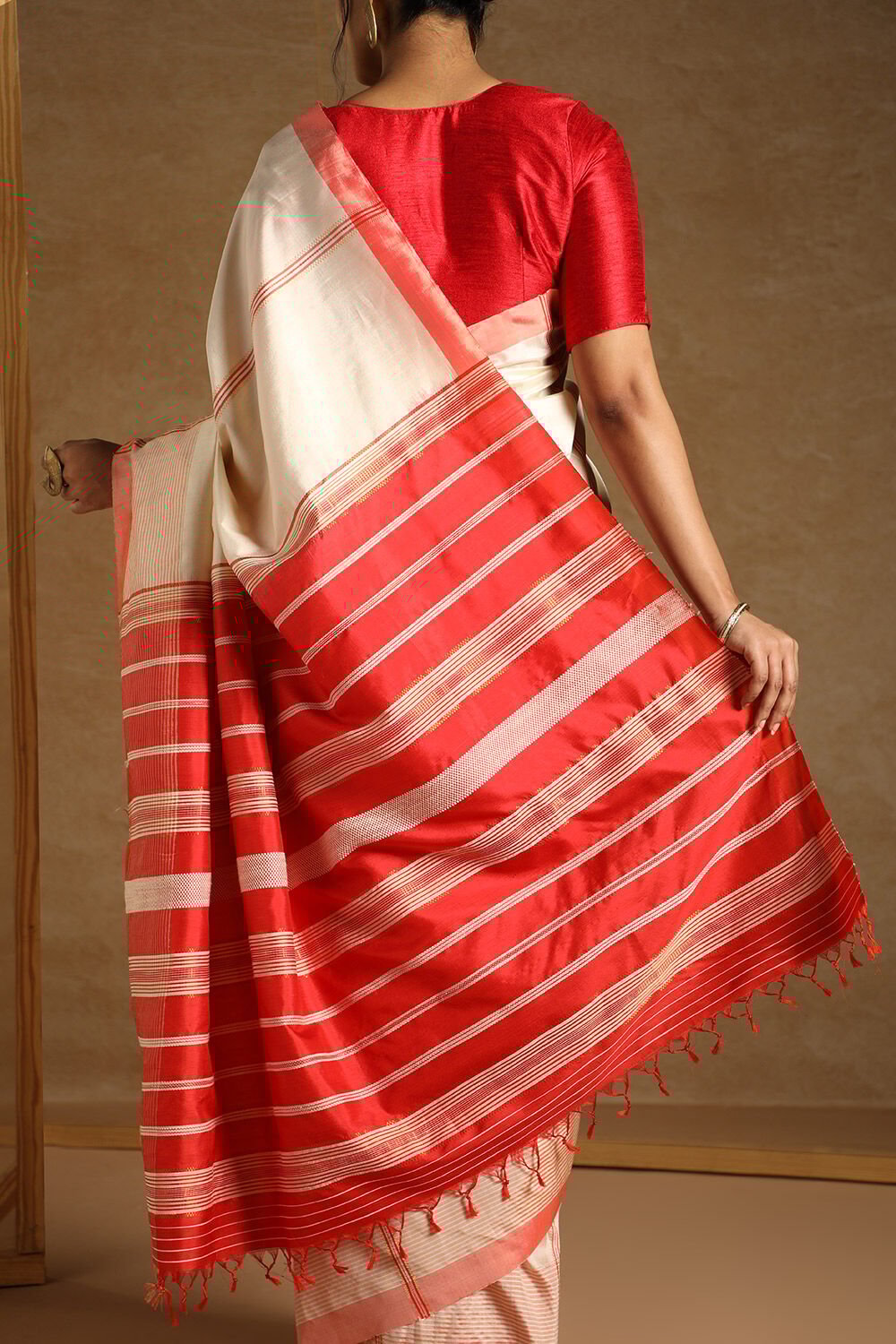 Off White Pure Silk Woven Bengali Saree image number null
