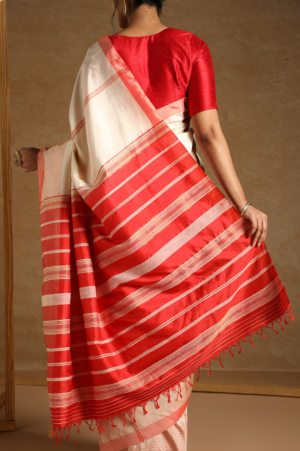 Off White Pure Silk Woven Bengali Saree image number null