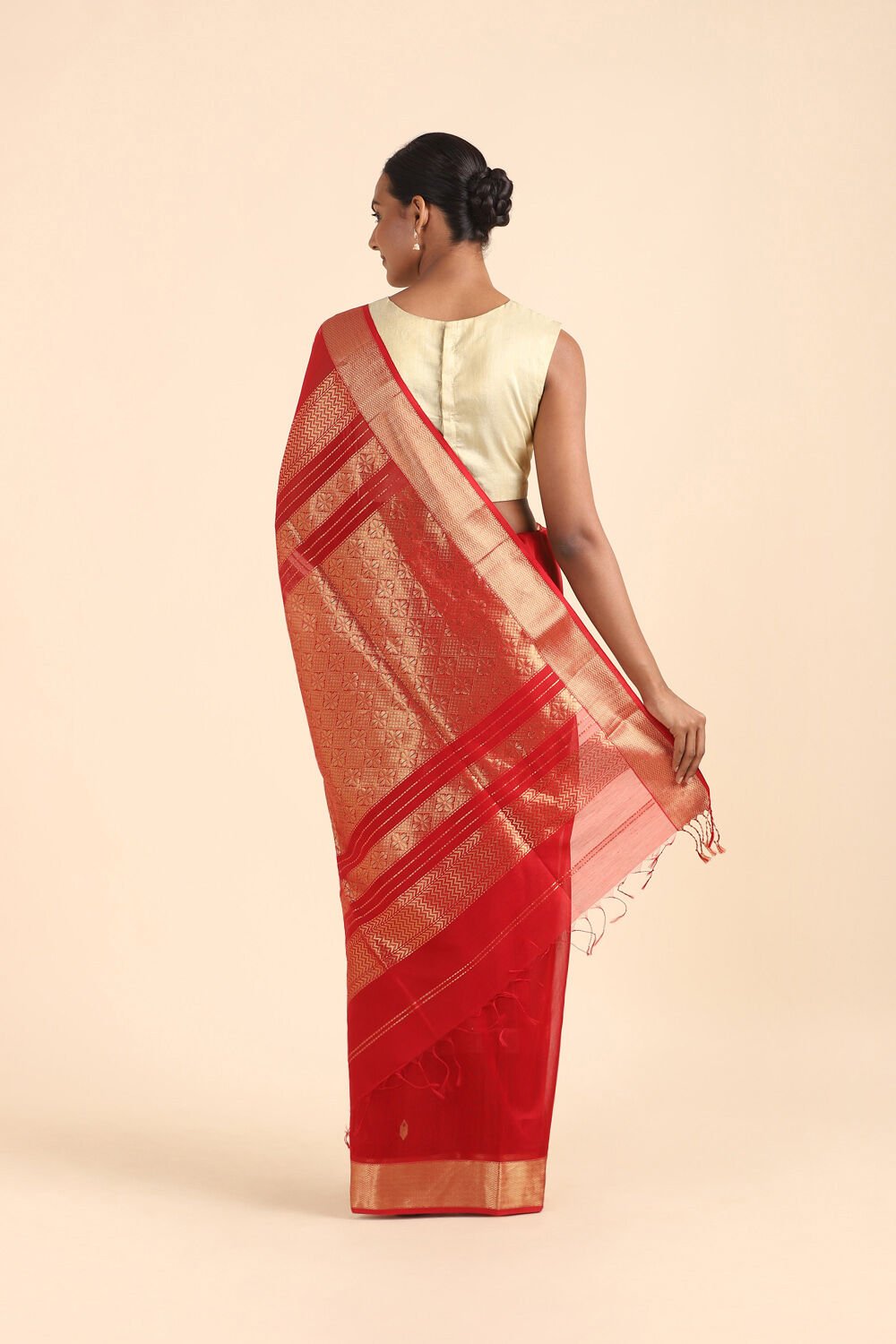 Dark Red Pure Silk Cotton Maheswari Saree image number null