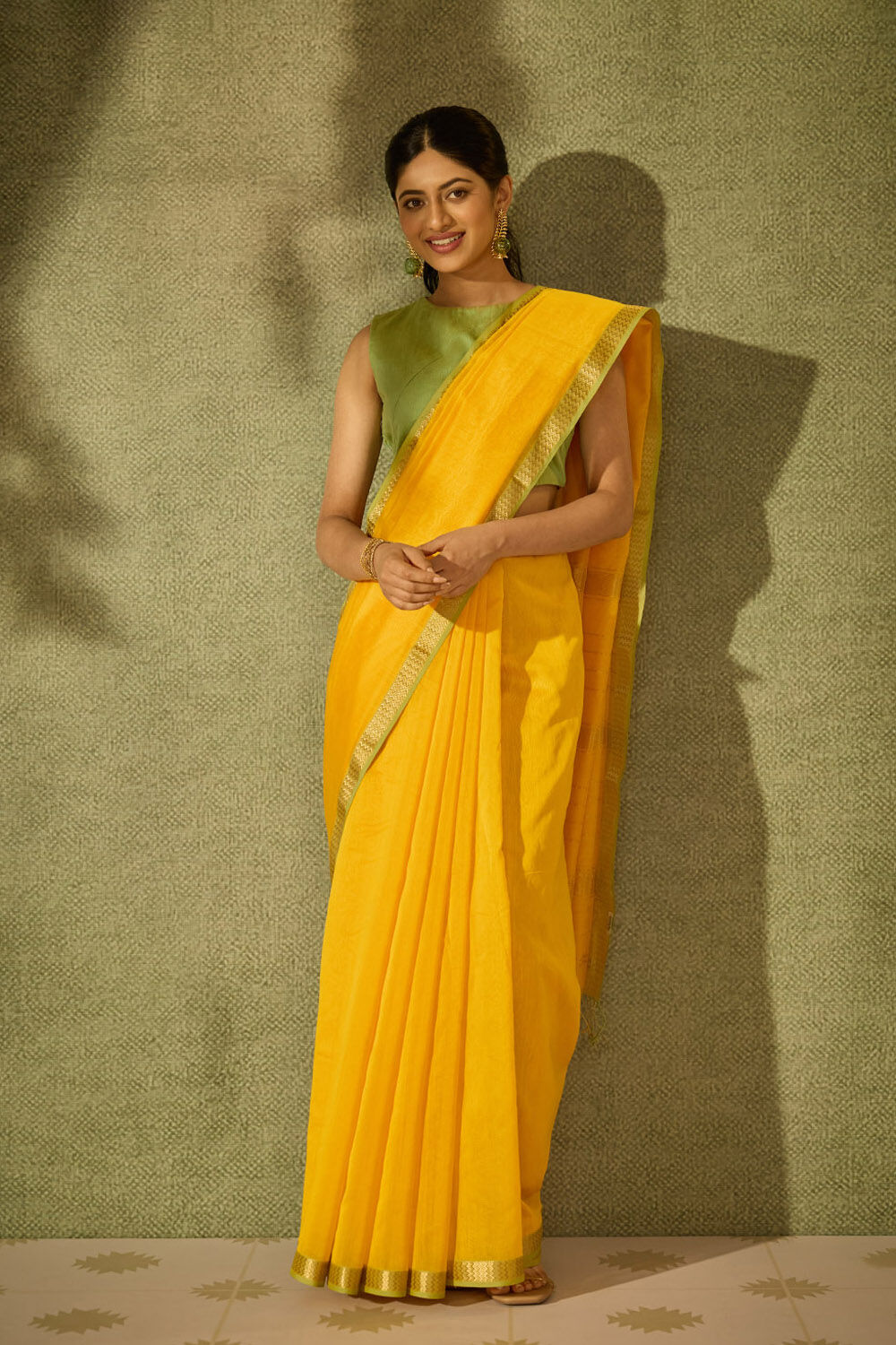 Yellow Woven Pure Silk Cotton Maheshwar Saree image number null