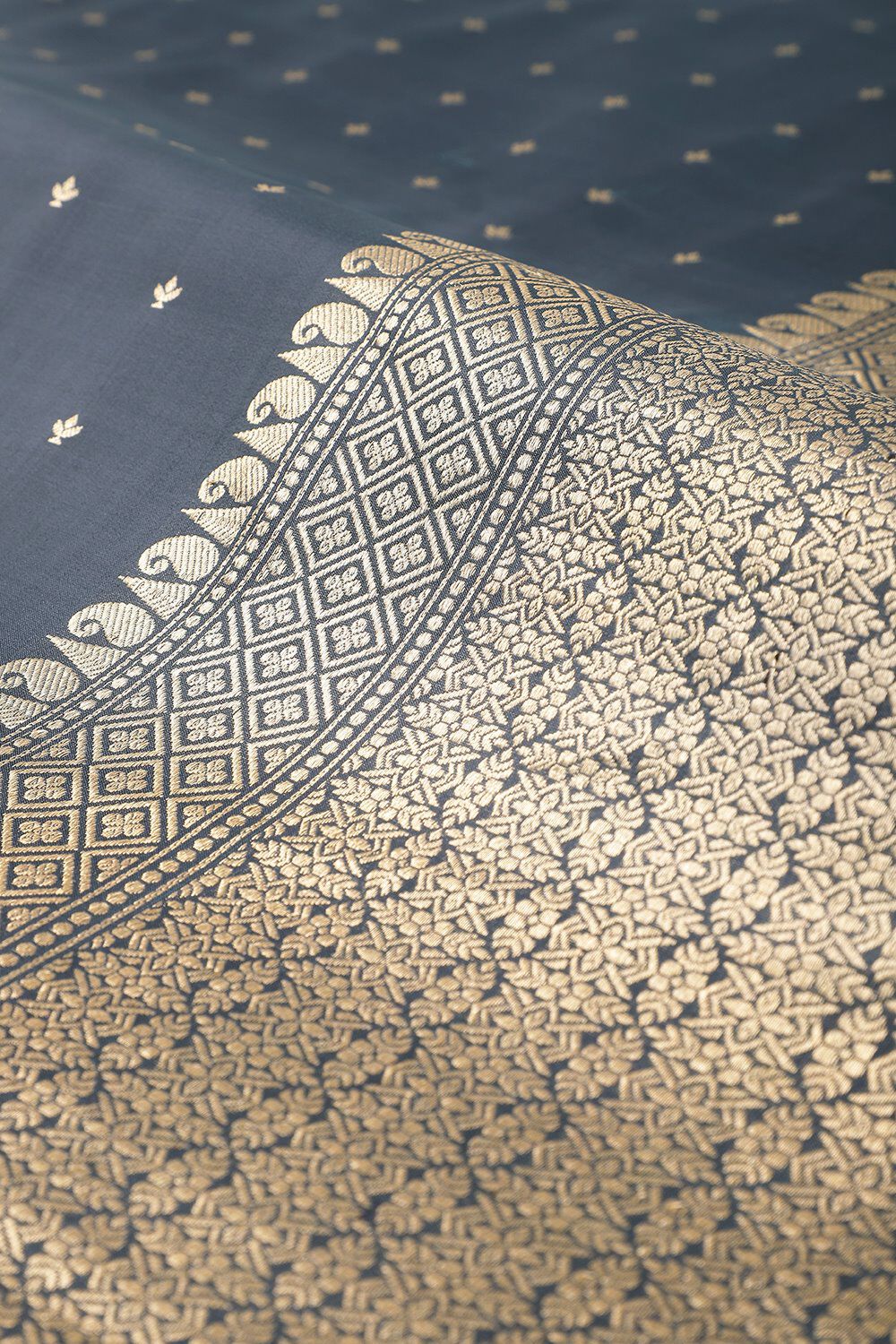 Grey Silk Viscose Woven Saree image number null