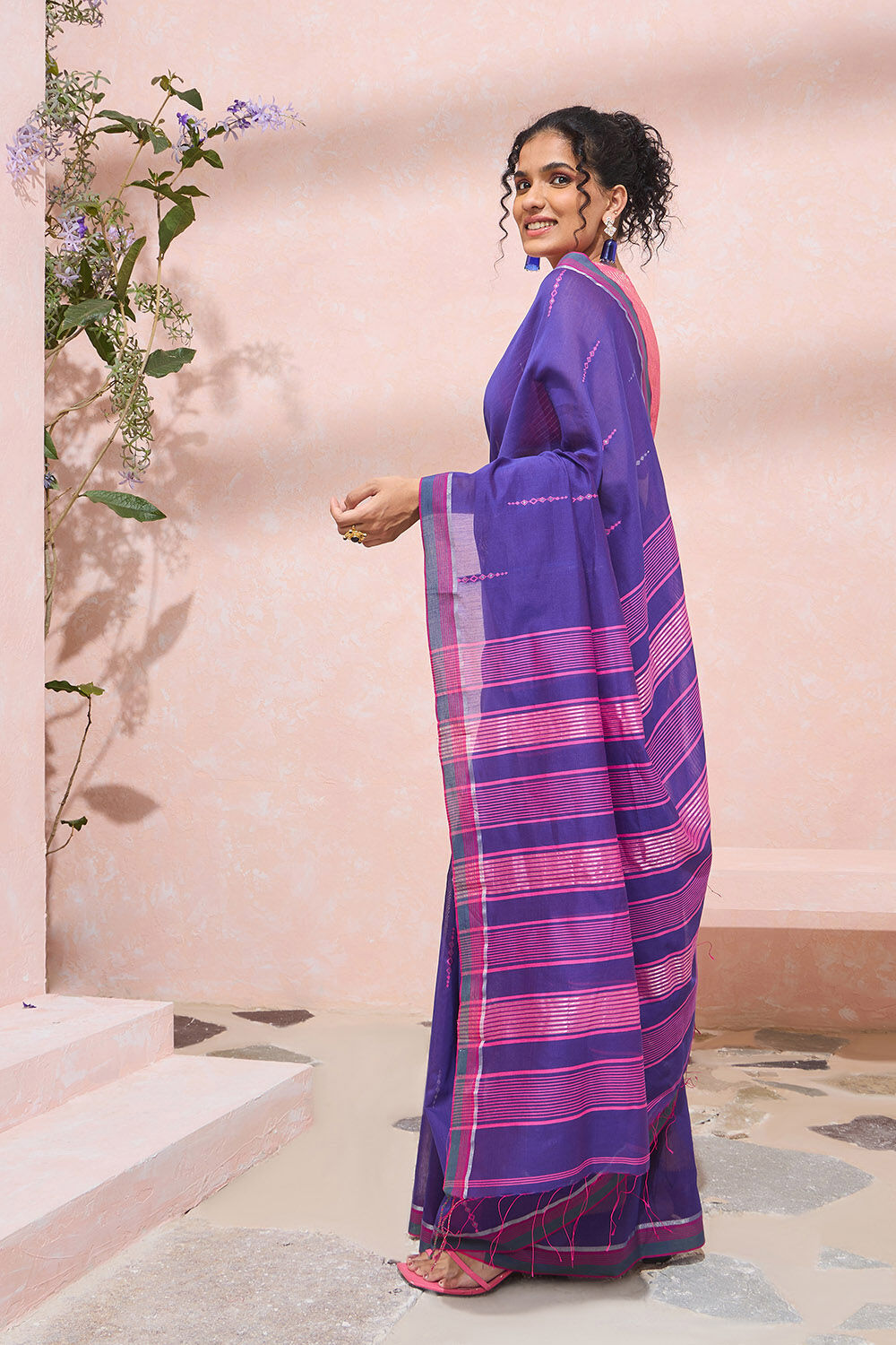 Violet Bengal Pure Silk Cotton Jamdani Saree image number null