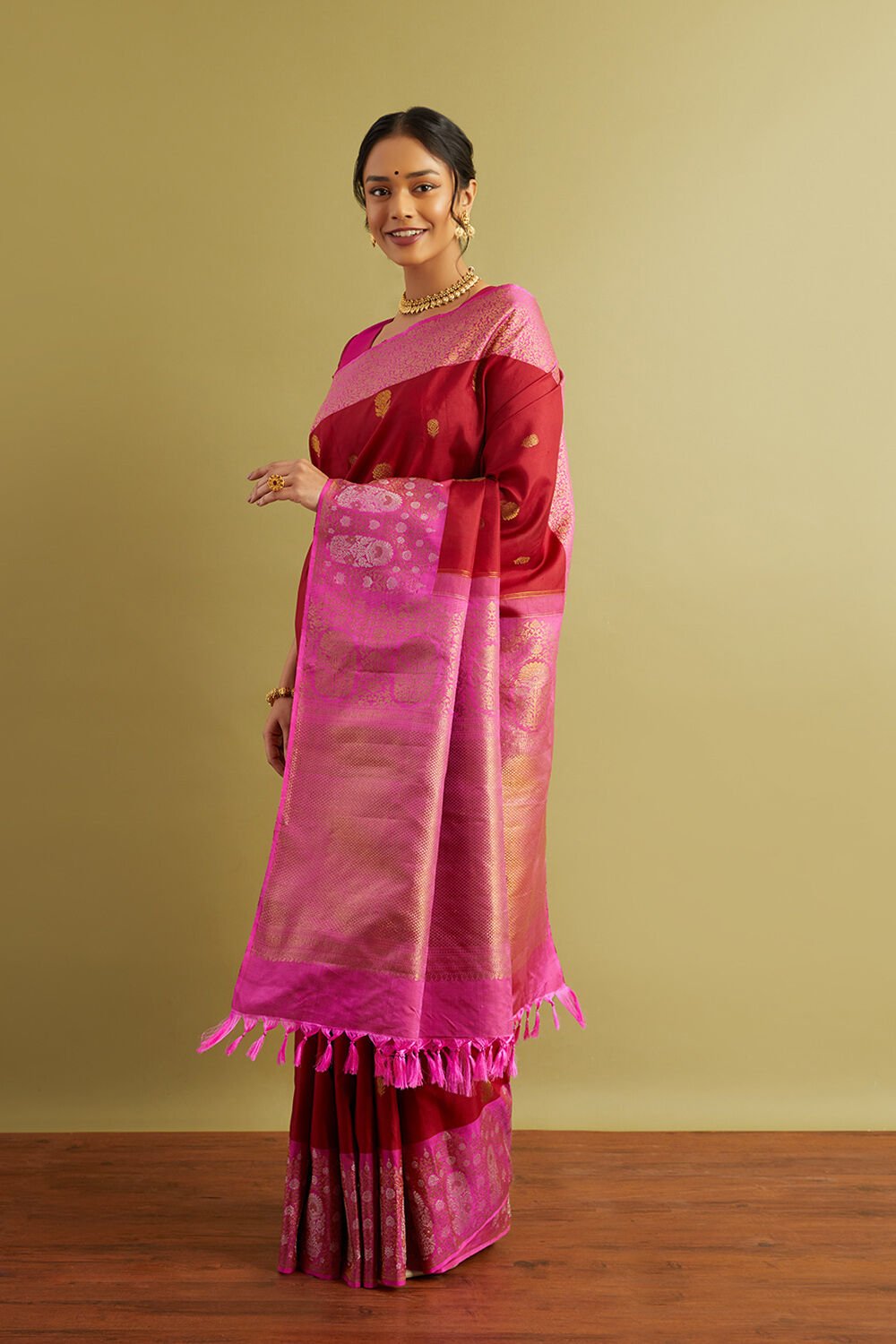 Red Woven Pure Silk Kanjivaram Saree image number null