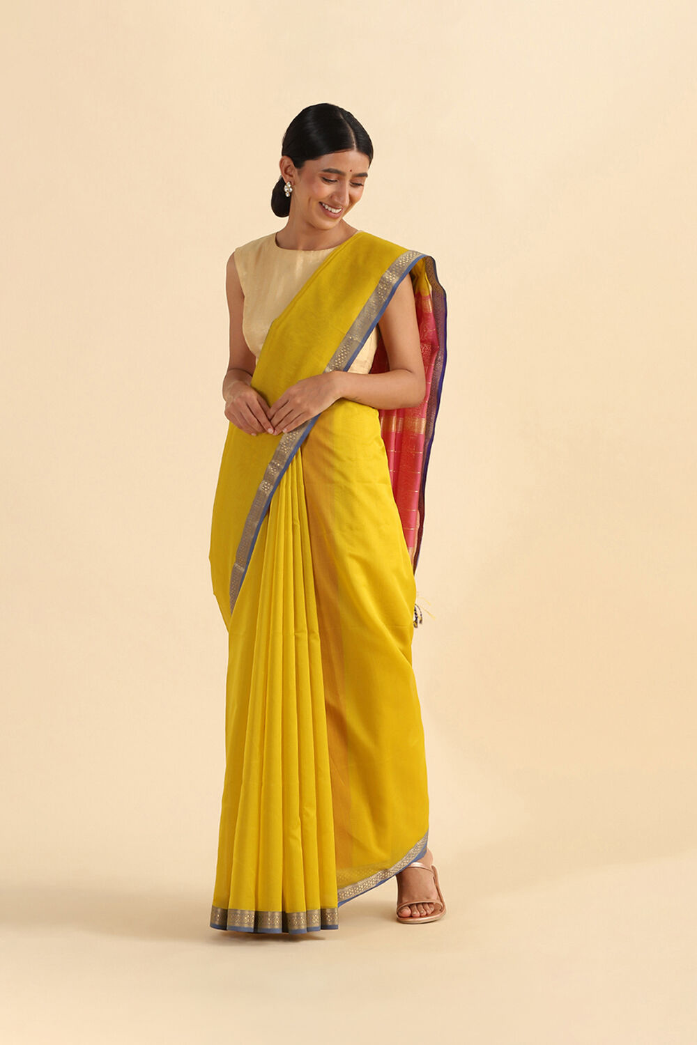 Dark Yellow Pure Silk Cotton Maheshwari Saree image number null