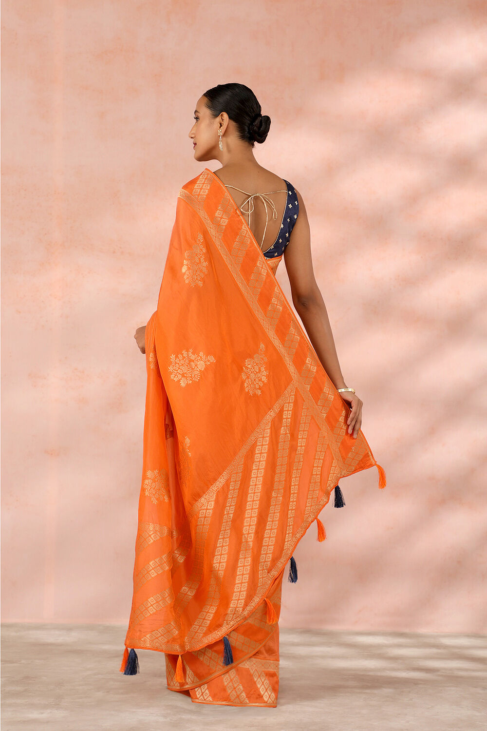 Orange Contemporary Viscose Luxe Woven Saree image number null