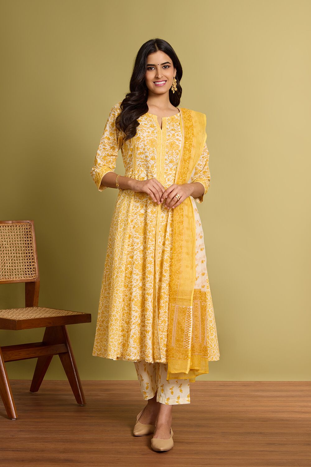 Yellow Screen Printed Pure Cotton Kurta Set image number null