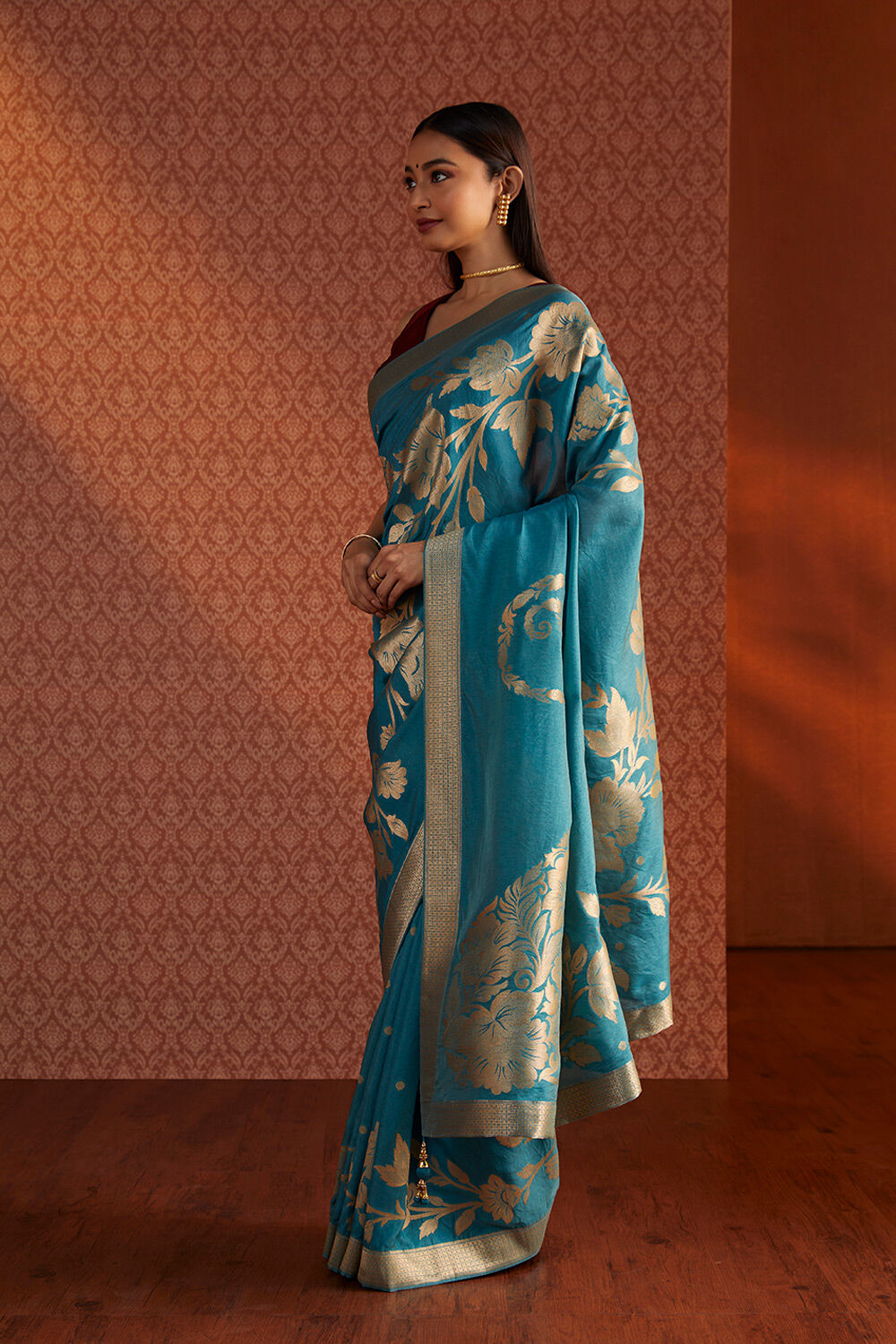 Blue Woven Luxe Saree image number null