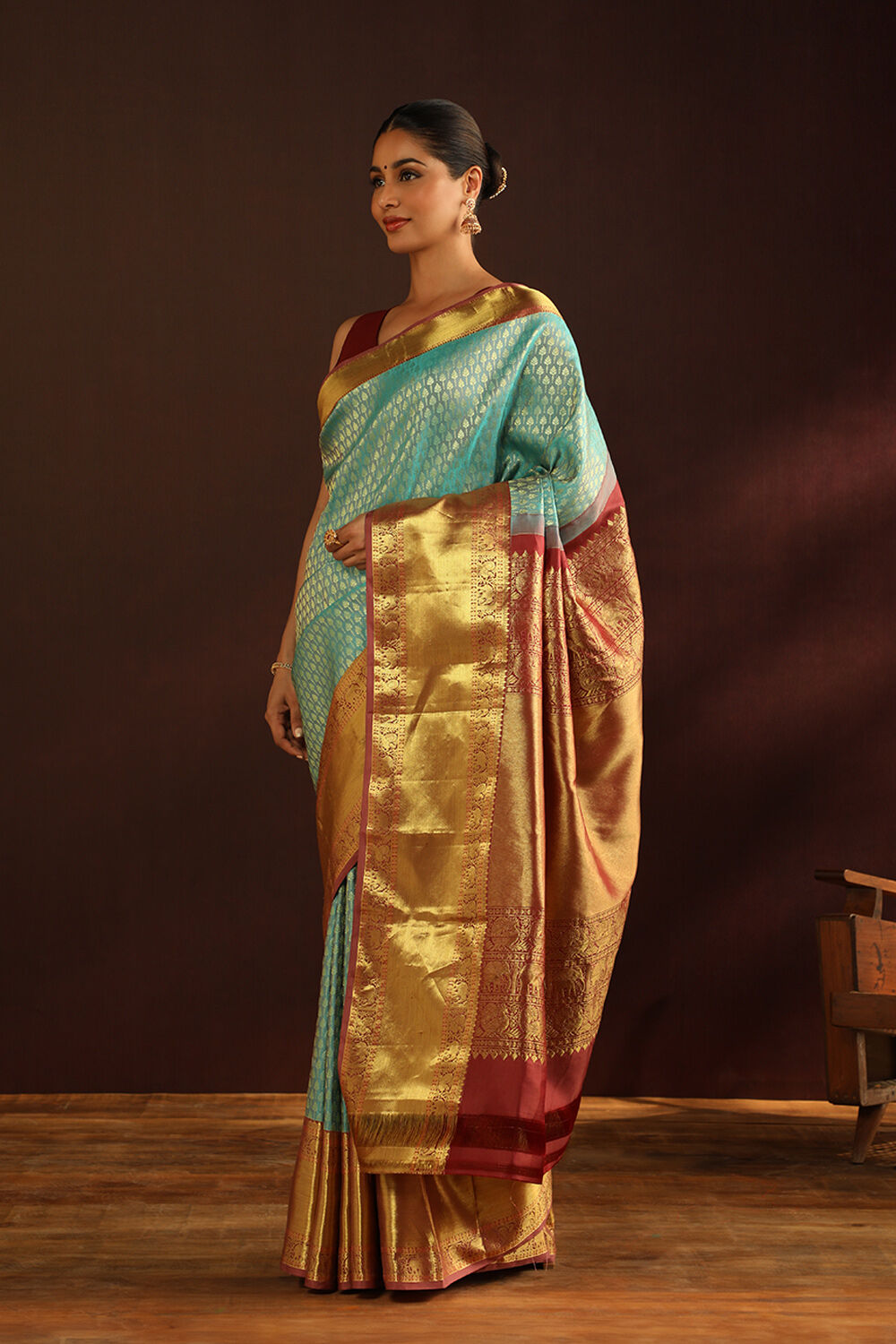 Green Kanjivaram Inspired Design Pure Silk Woven Saree image number null