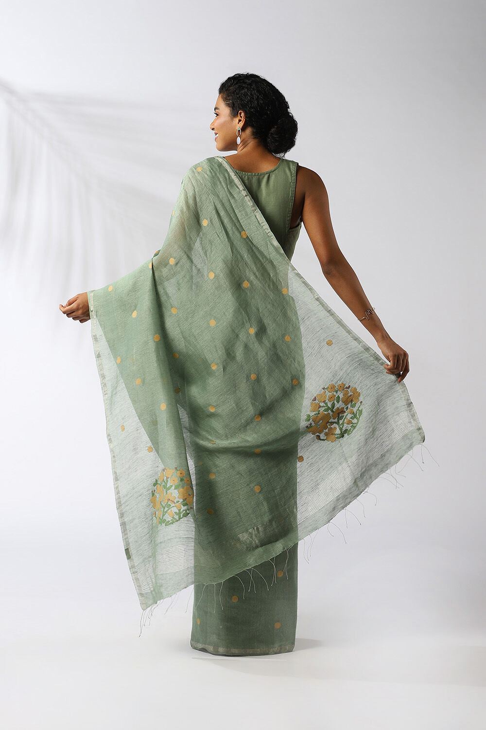 Green Pure Silk Linen Jamdani Saree image number null