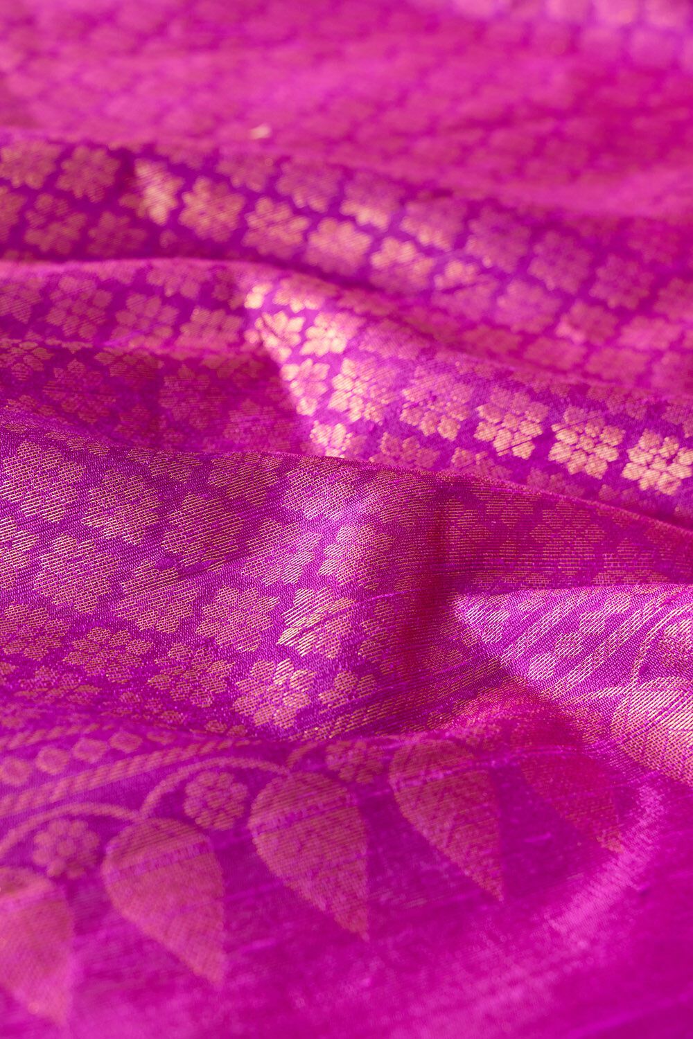Green Woven Soft Pure Silk Saree image number null