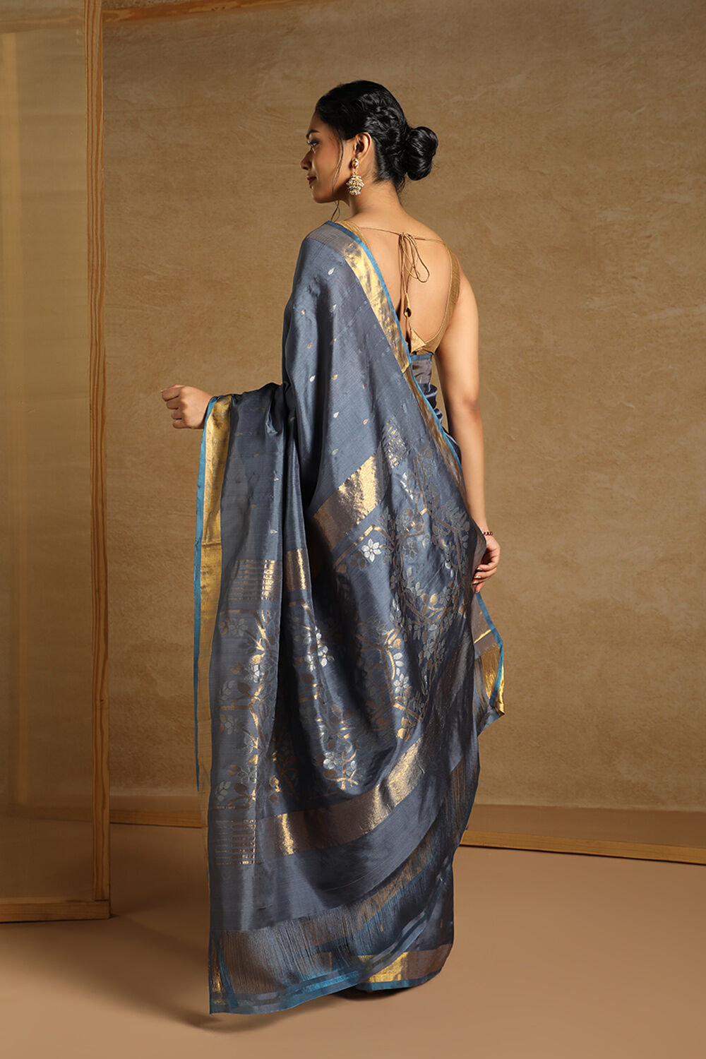 Grey Pure Silk Uppada Jamdani Saree image number null