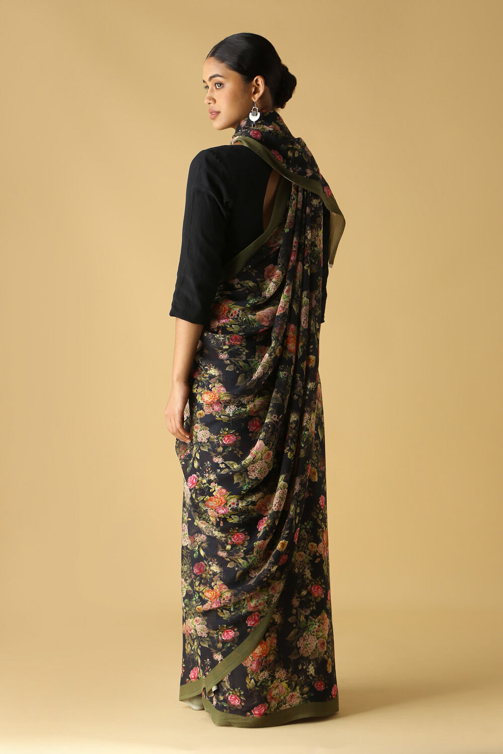 Black  Viscose Crepe Digital Printed Saree image number null