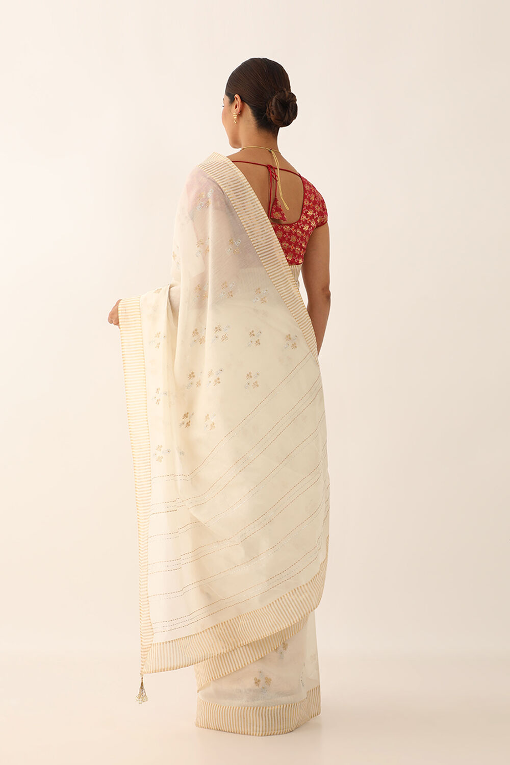 Off White Silk Cotton Embroidery Saree image number null