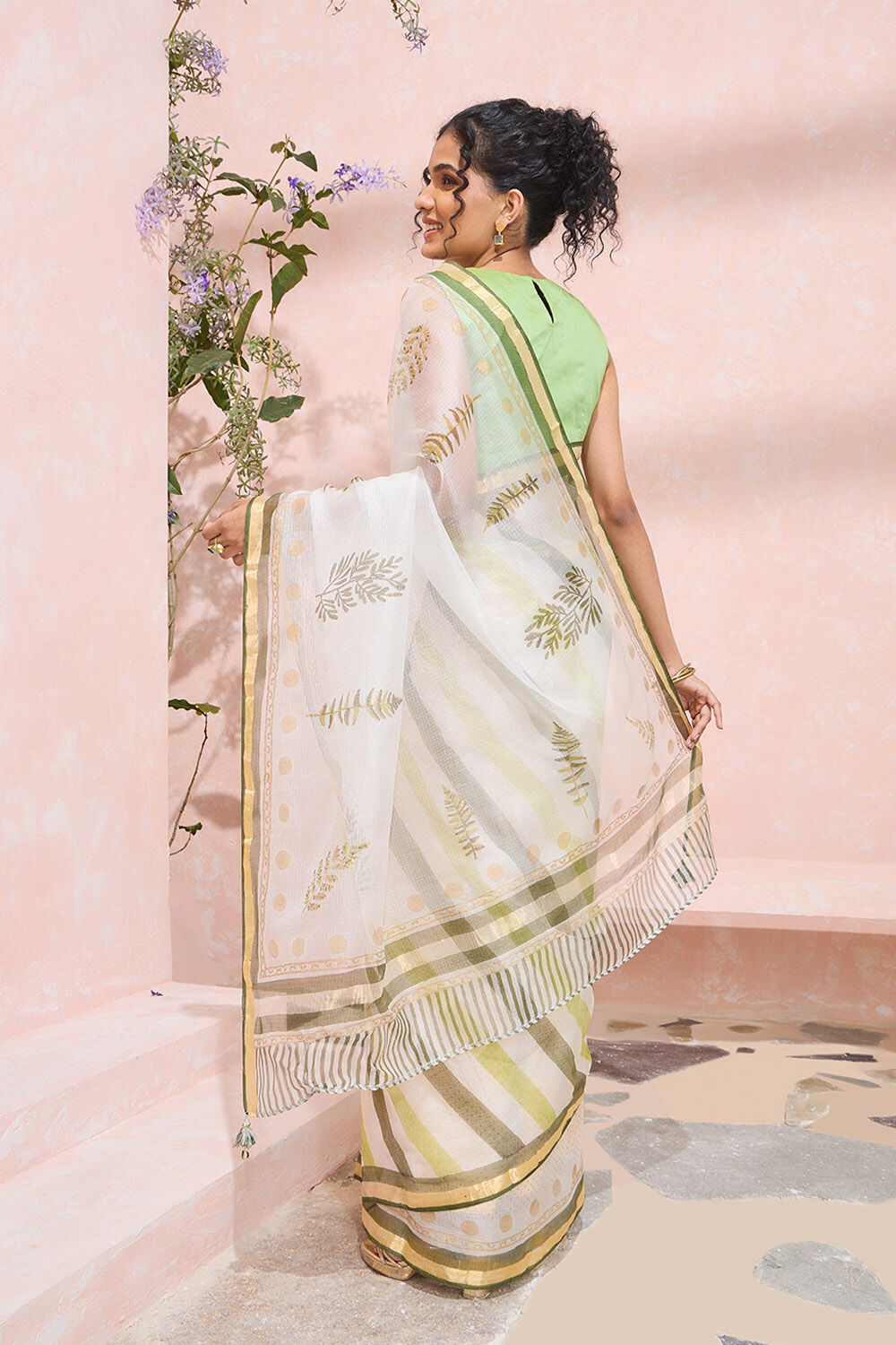 Off White Rajasthan Pure Silk Kota Printed Sanganeri Saree image number null