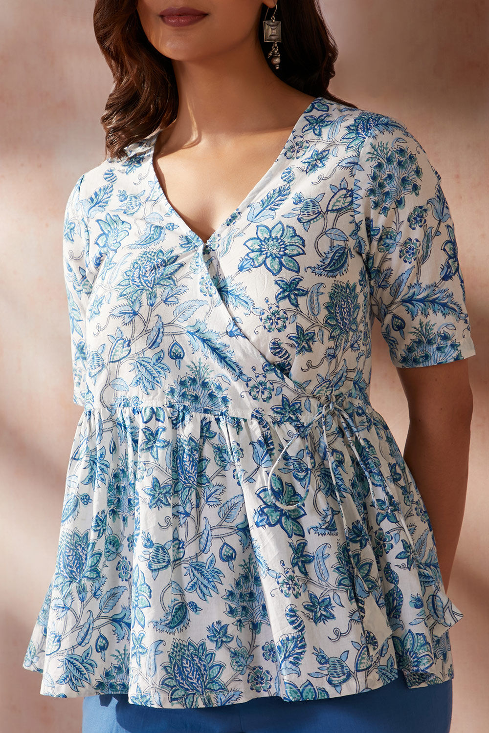 Off White Pure Cotton Printed Sanganeri Short Top image number null
