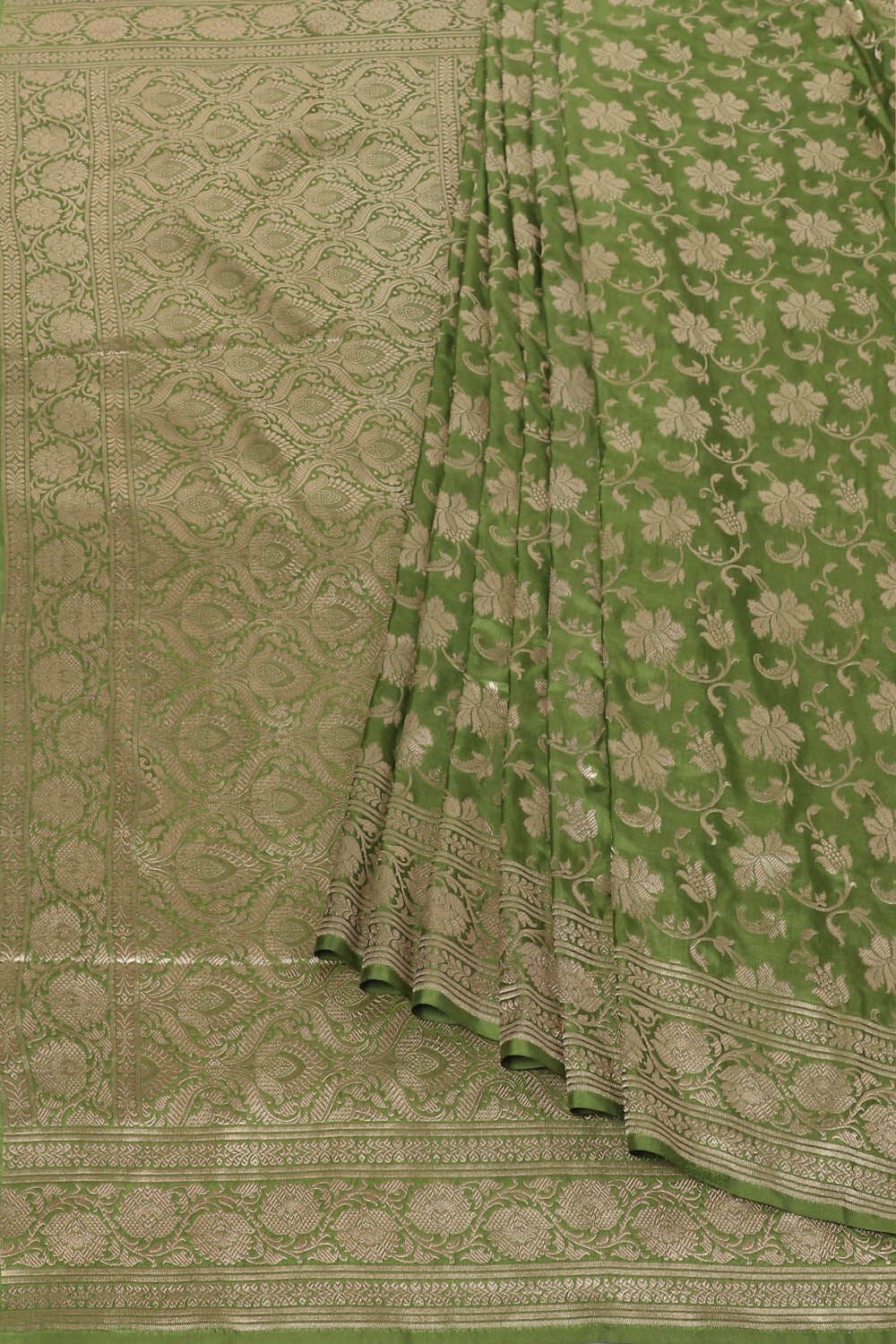 Green Pure Silk Banarasi Saree image number null