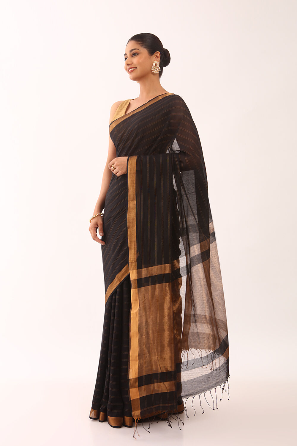 Black Woven Pure Silk Cotton Bengali Saree image number null