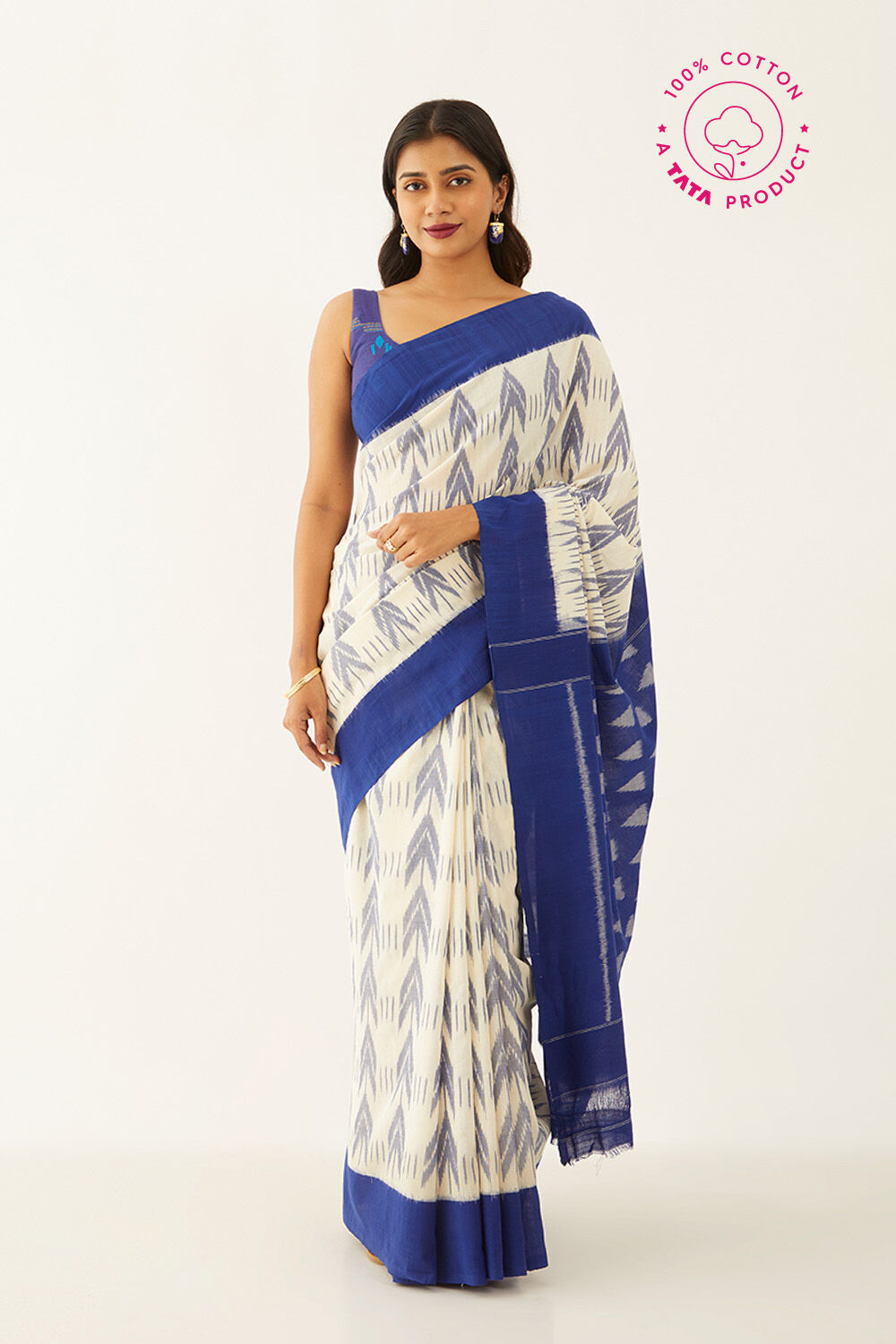 Off White Pure Cotton Pochampalli Ikat Saree image number null
