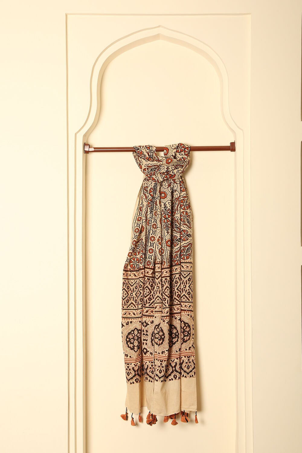 Off White Pure Cotton Ajrakh Stole image number null