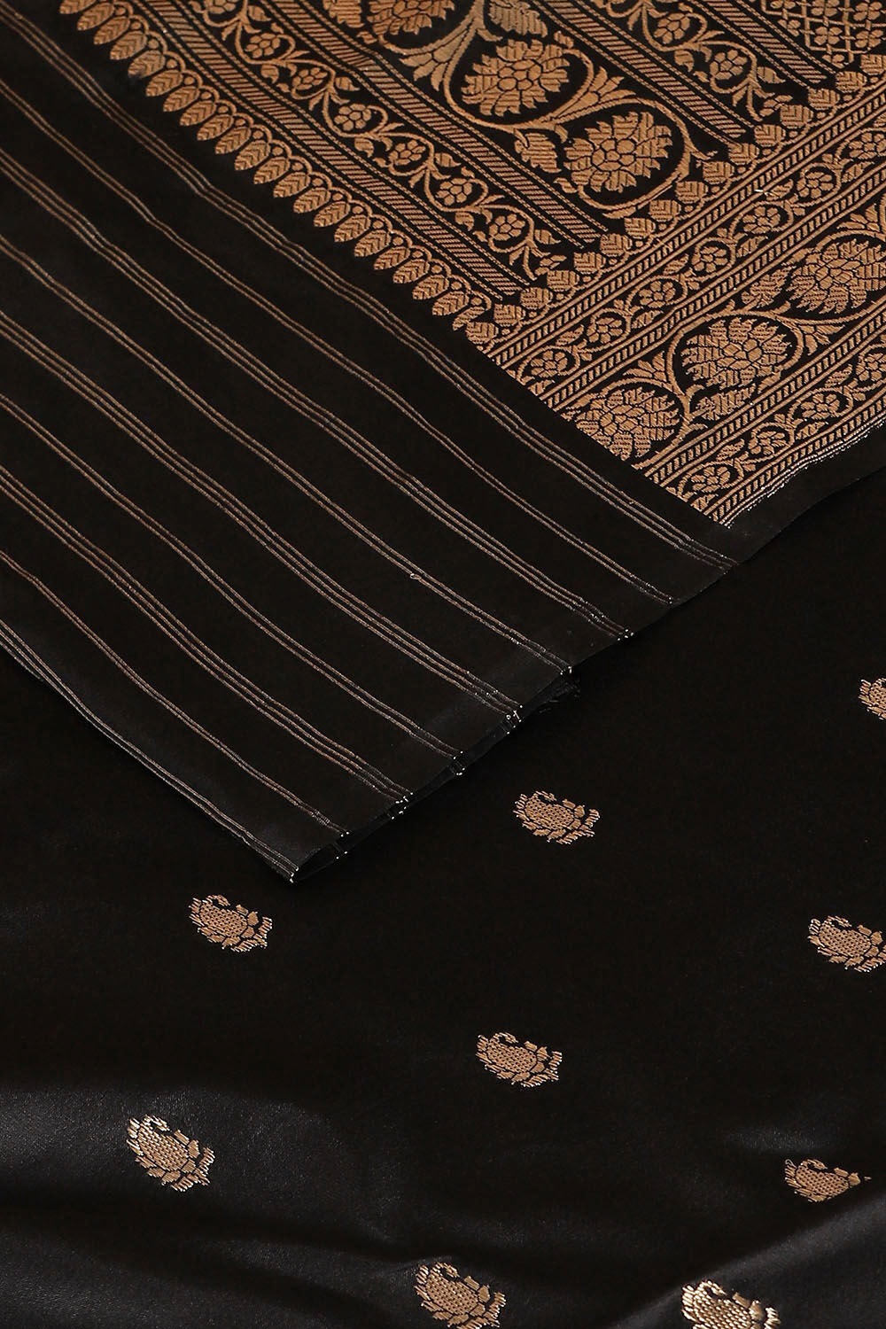 Black Pure Silk Banarasi Saree image number null