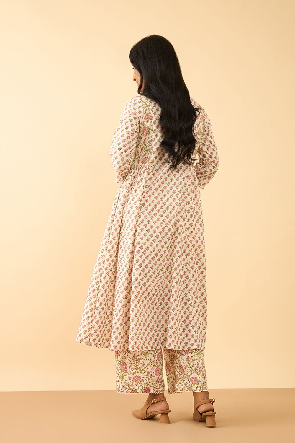 Off White Printed Sanganeri Pure Cotton Kurta Set image number null