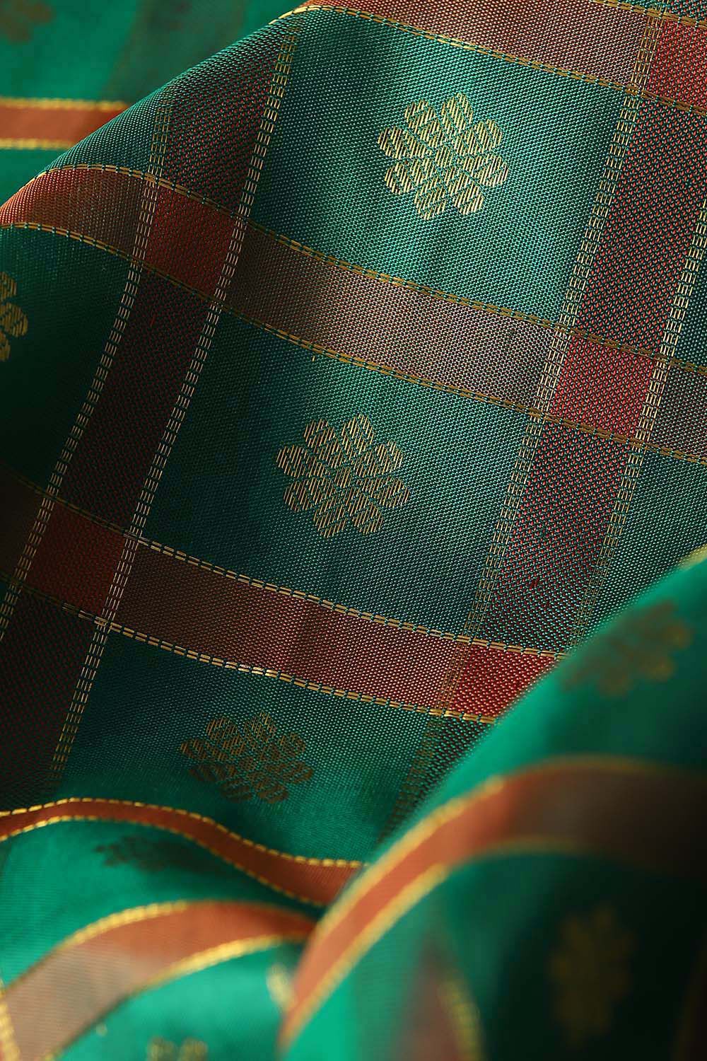 Green Pure Silk Kanjivaram Saree image number null