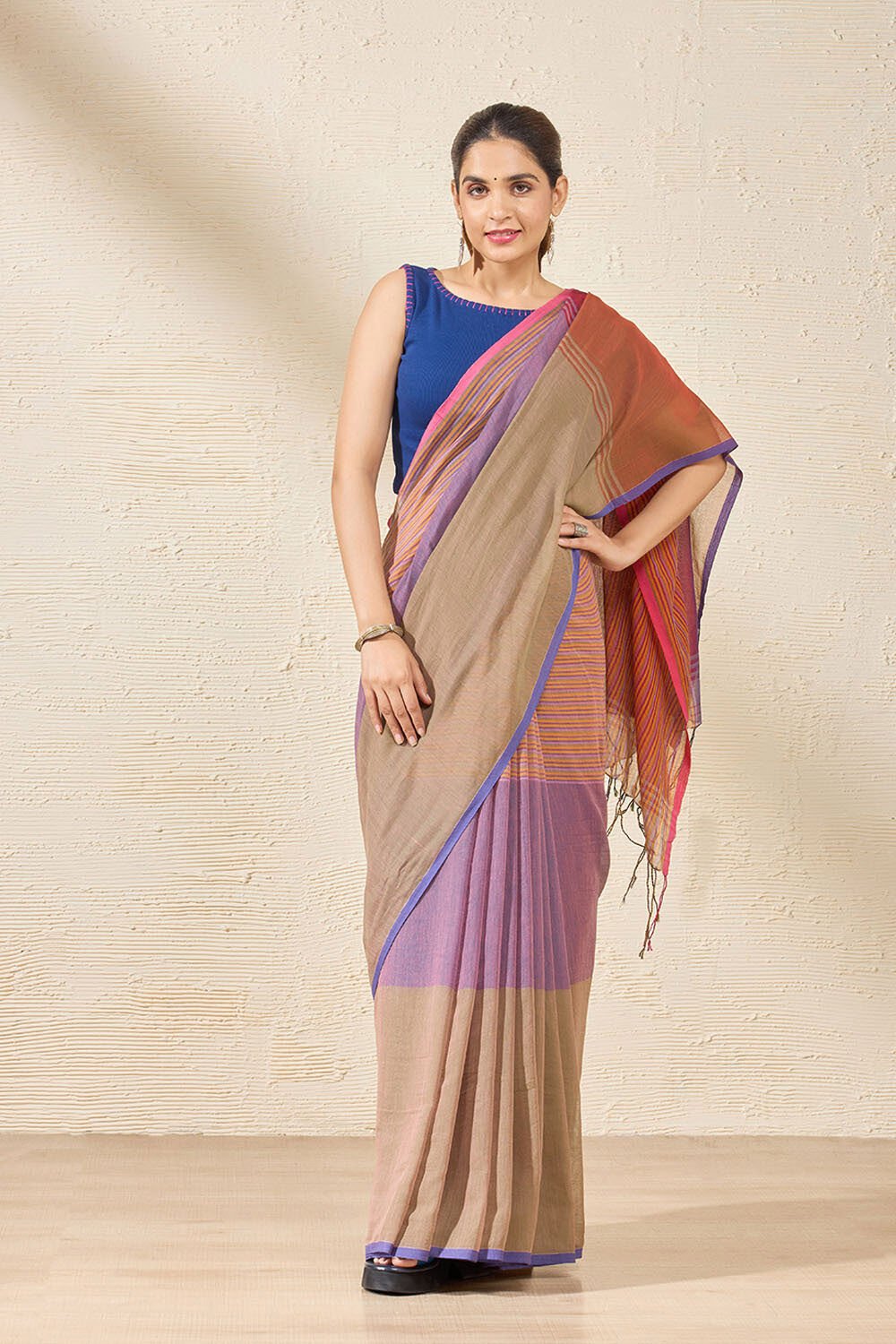 Pink Woven Pure Cotton Bengal Saree image number null