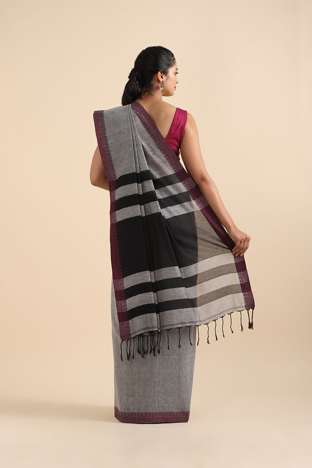 Grey Pure Cotton Bengal Saree image number null