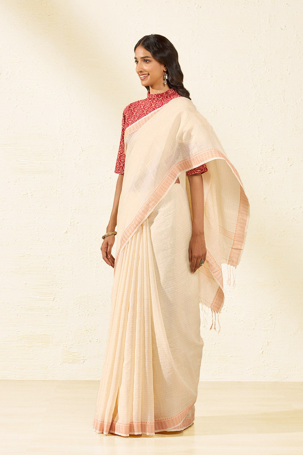 Off White Woven Pure Silk Cotton Bengal Saree image number null