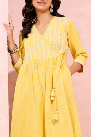 Yellow Pure Cotton Embroidered Kurta thumbnail image number null