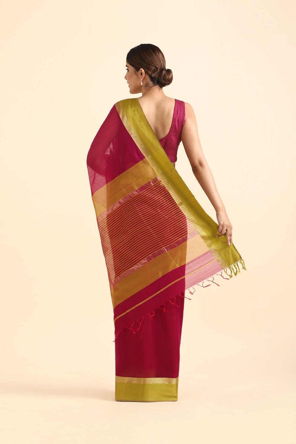 Dark Pink Pure Silk Cotton Maheshwari Saree image number null