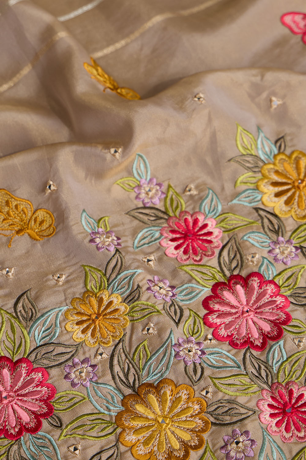 Beige Woven Viscose Tissue Saree image number null