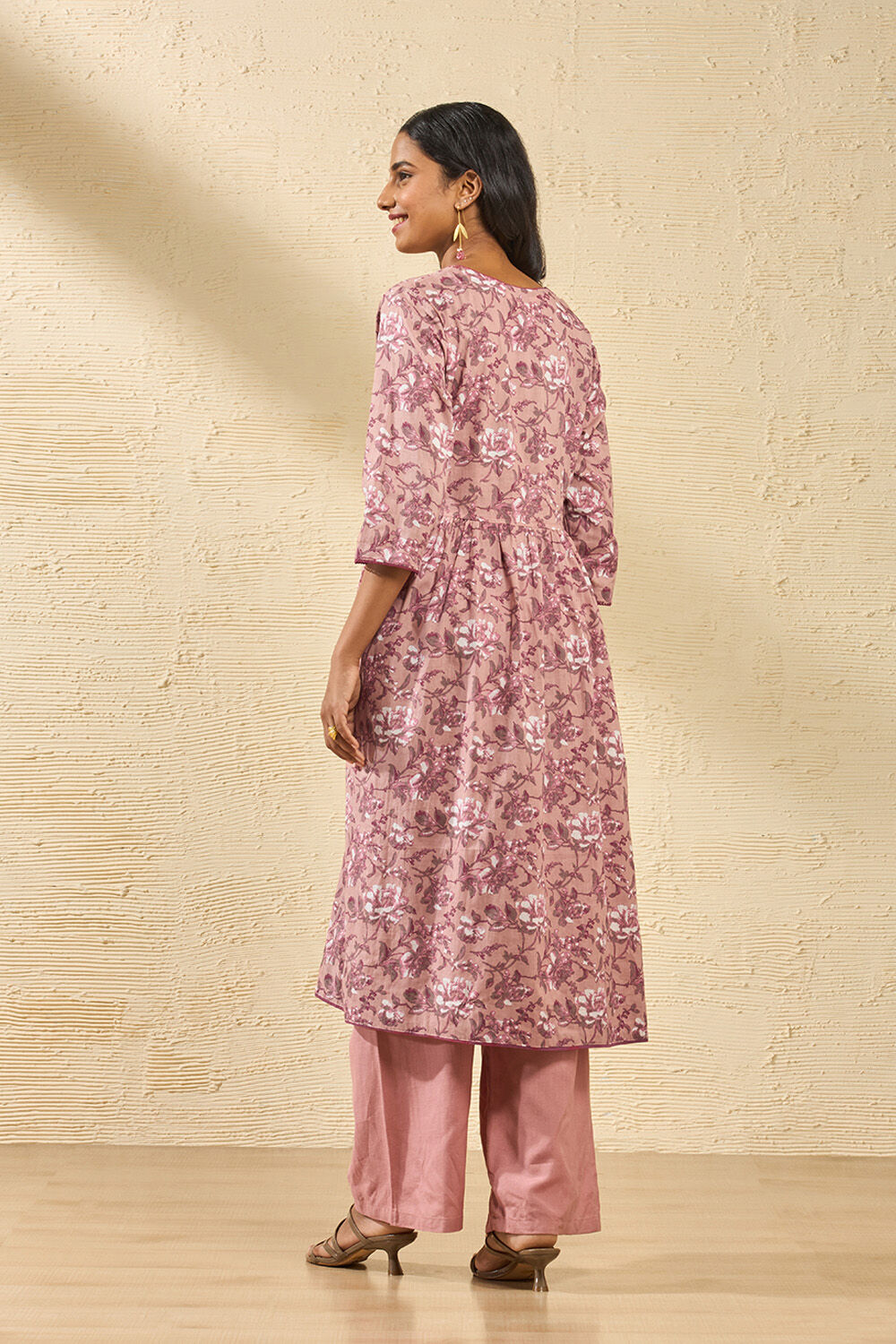 Light Pink Screen Printed Pure Cotton Kurta image number null