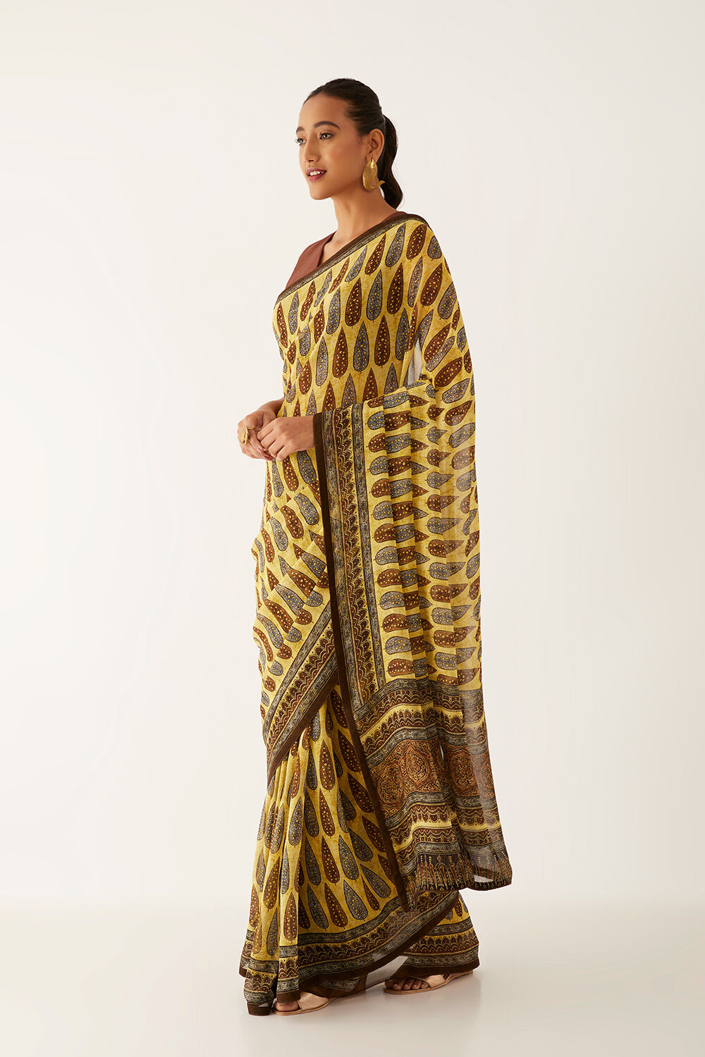 Light Yellow Viscose Georgette Digital Printed Saree image number null