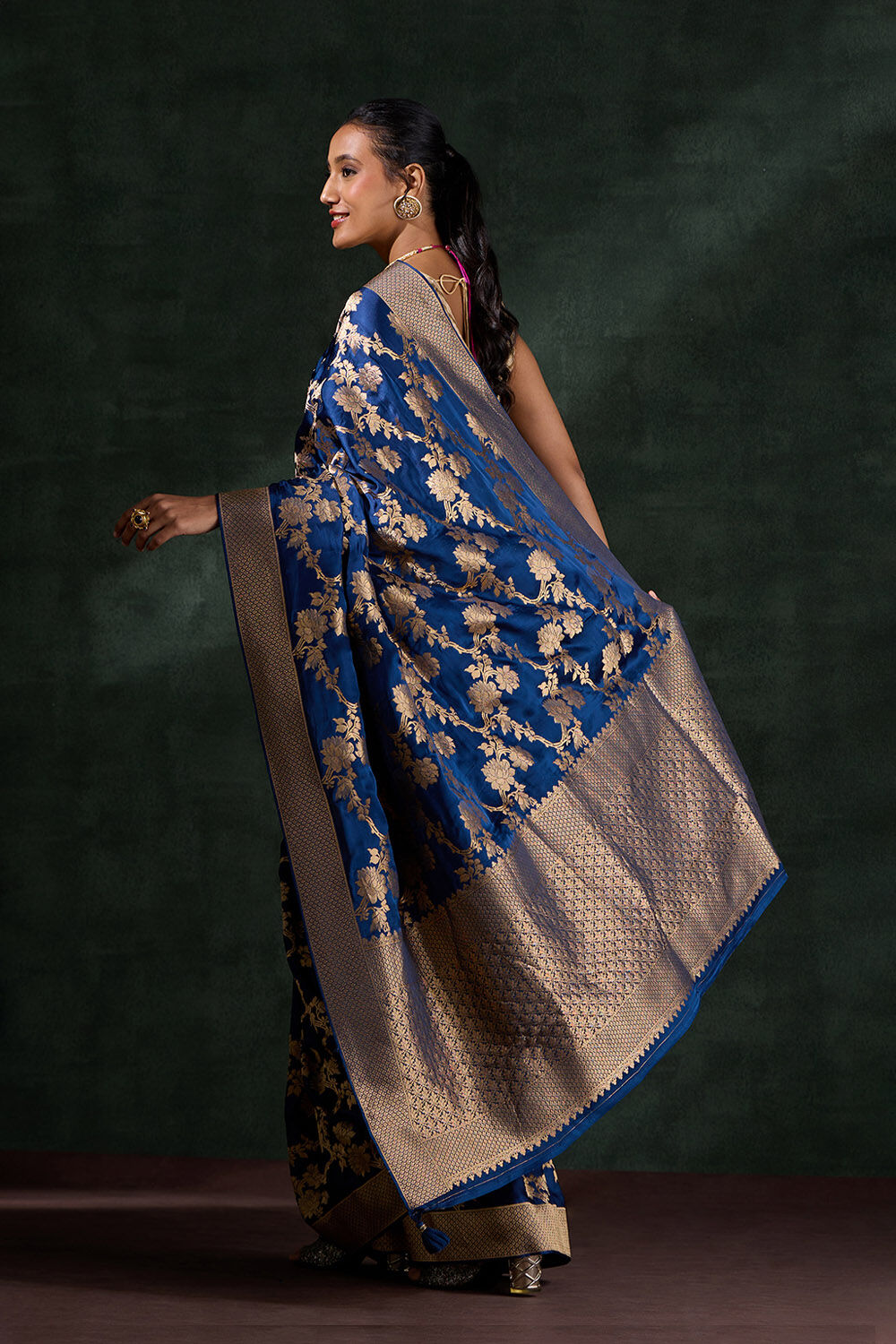 Blue Woven Viscose Saree image number null