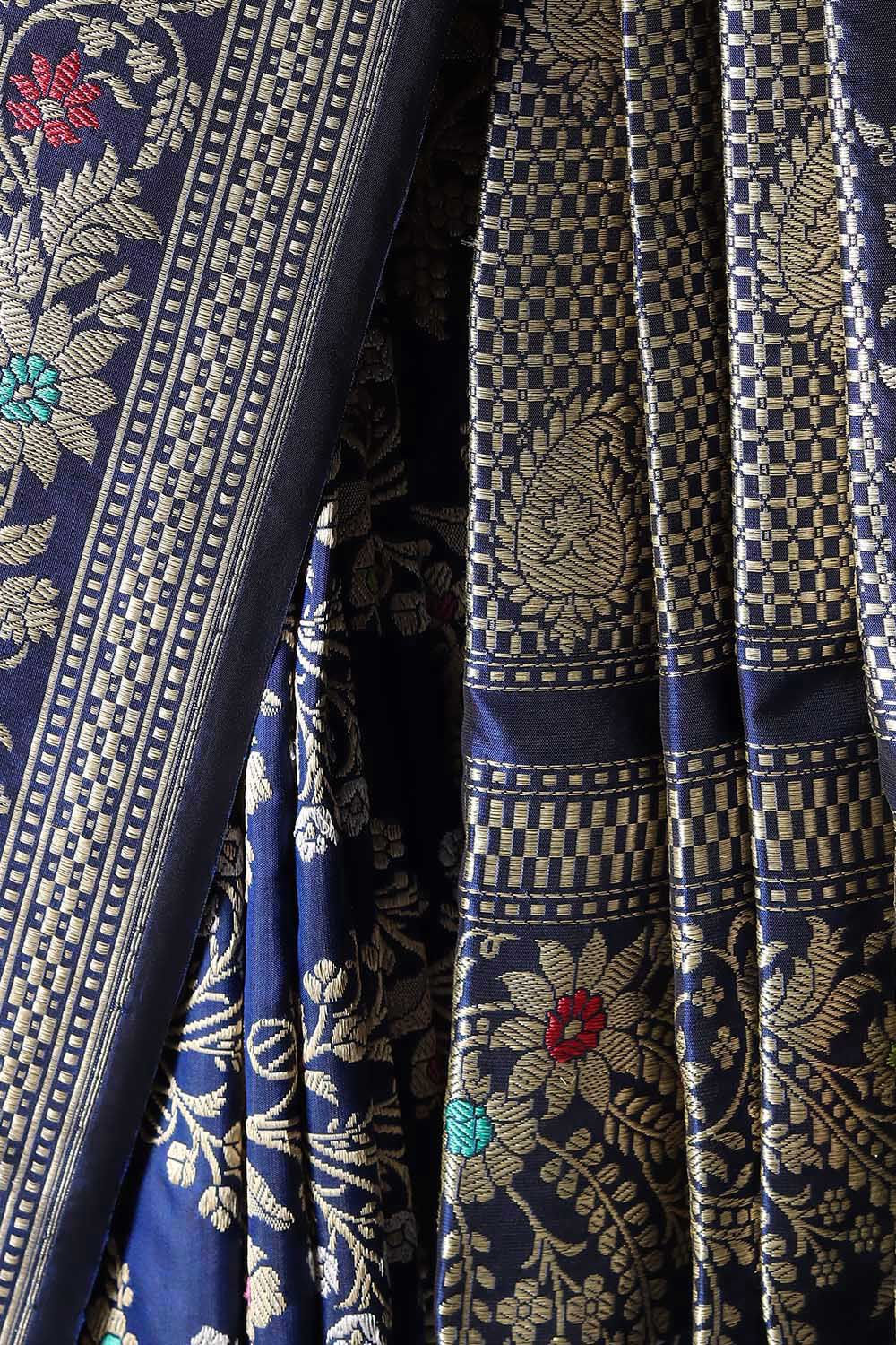 Navy Blue Pure Silk Kadwa Banarasi Saree image number null