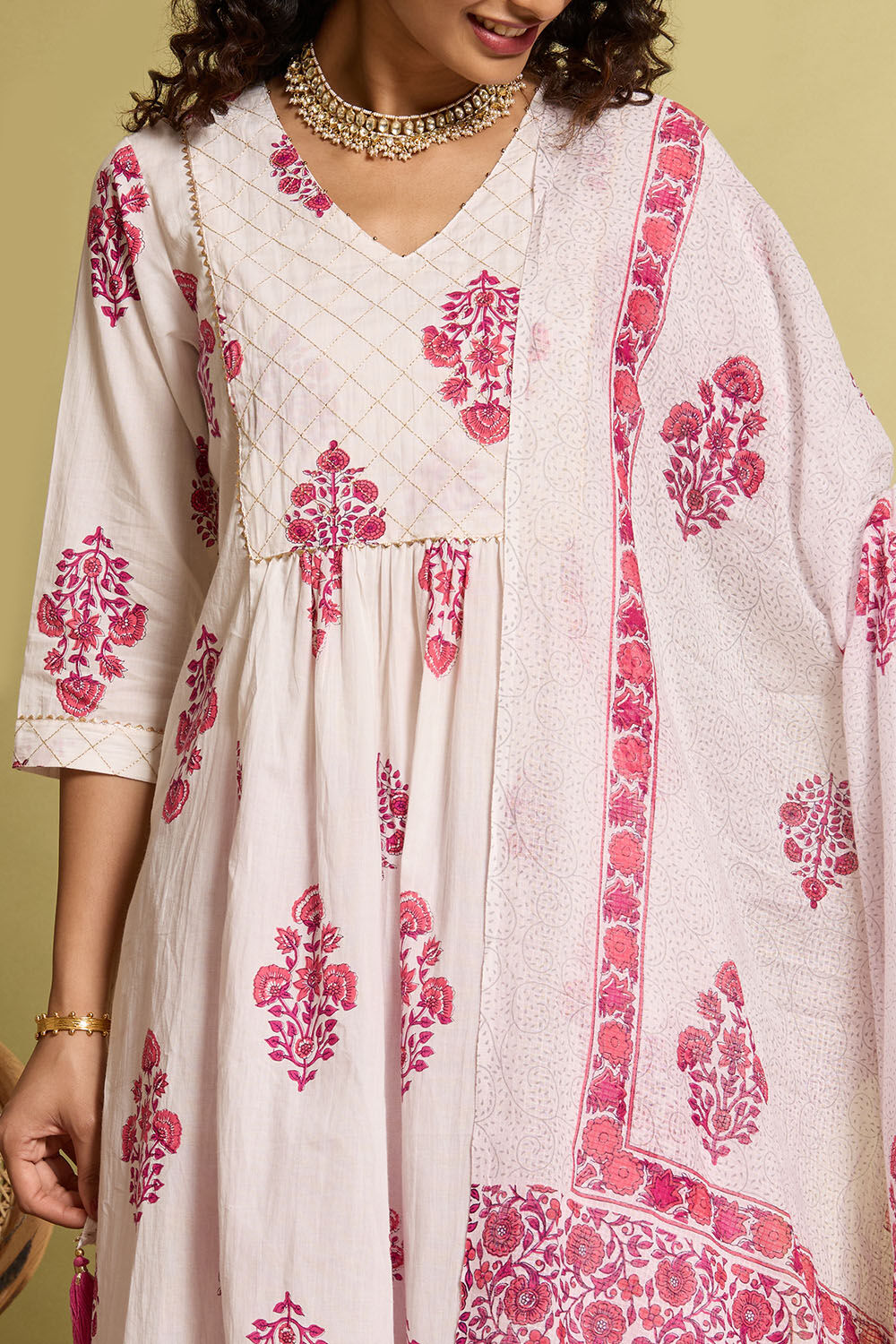 Off White Screen Printed Pure Cotton Kurta Set image number null