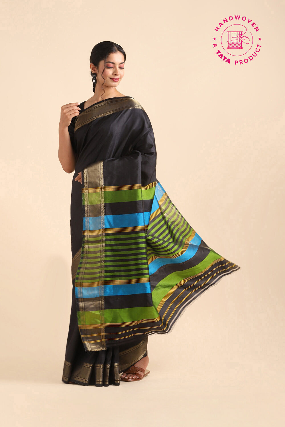 Black Pure Silk Woven Saree image number null