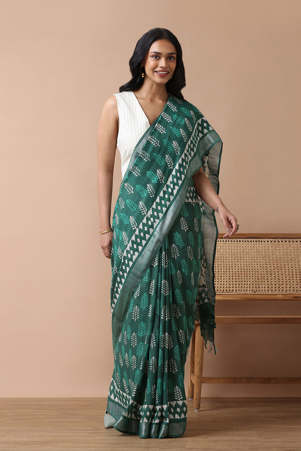 Green Cotton Viscose Contemporary Block Printed Saree image number null
