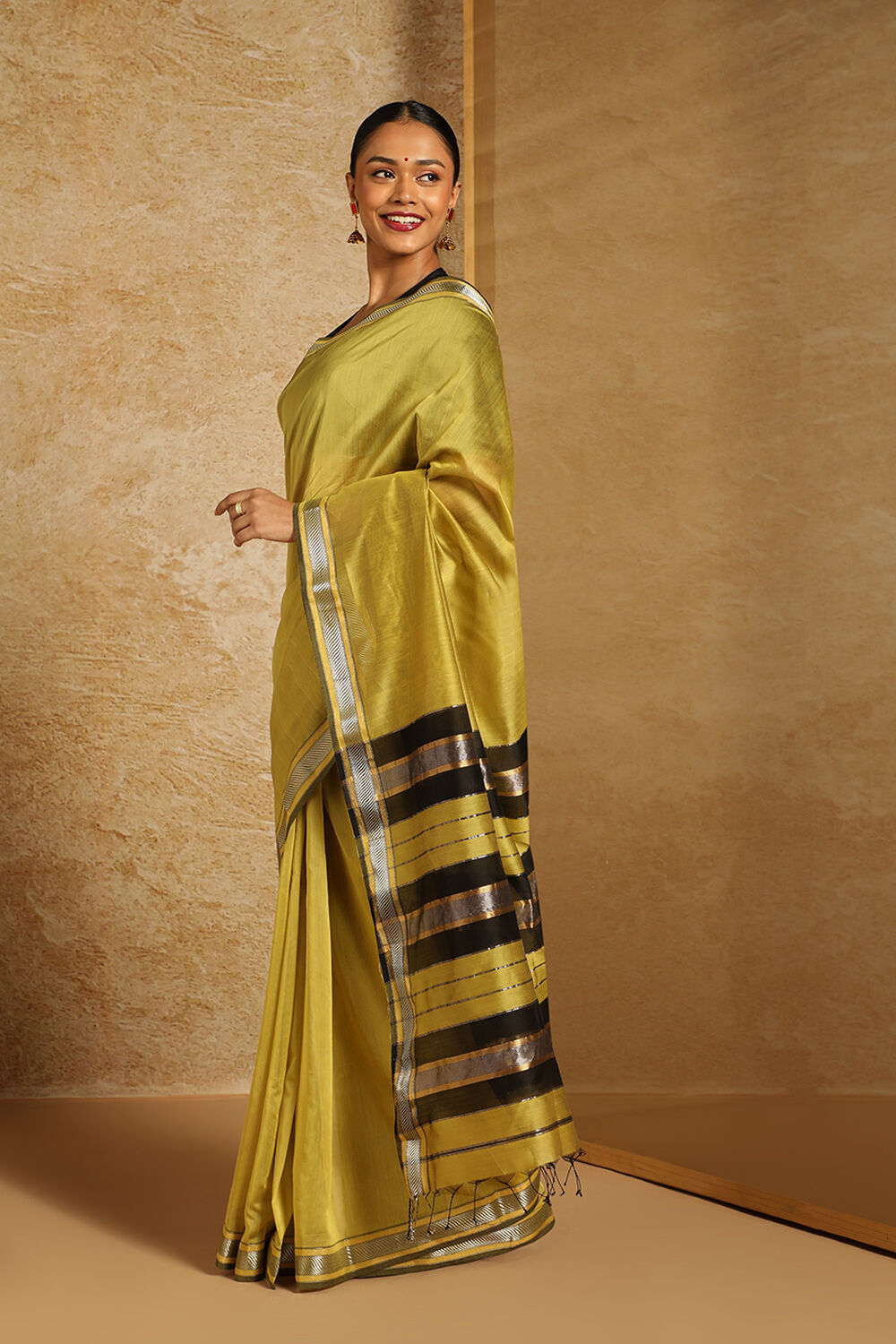 Yellow Woven Pure Silk Cotton Maheswari Saree image number null