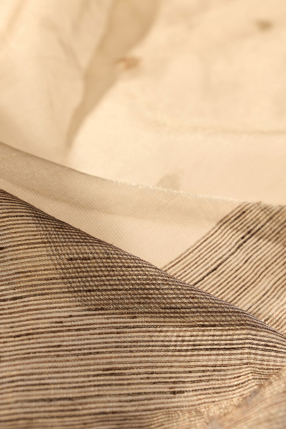 Grey Bengal Pure Silk Tissue Jamdani Saree image number null